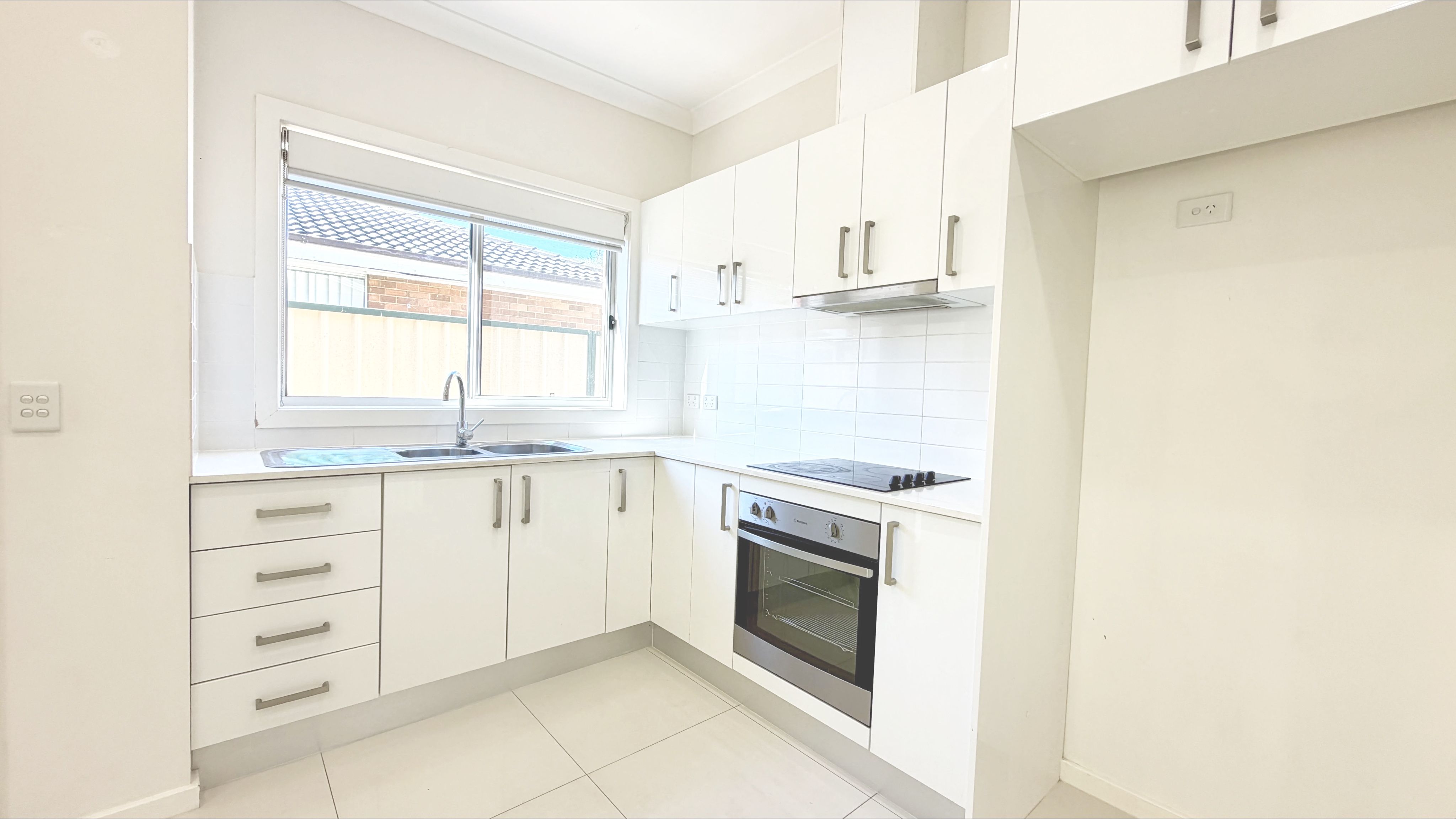 21A Glenroy Crescent, St Johns Park, NSW 2176