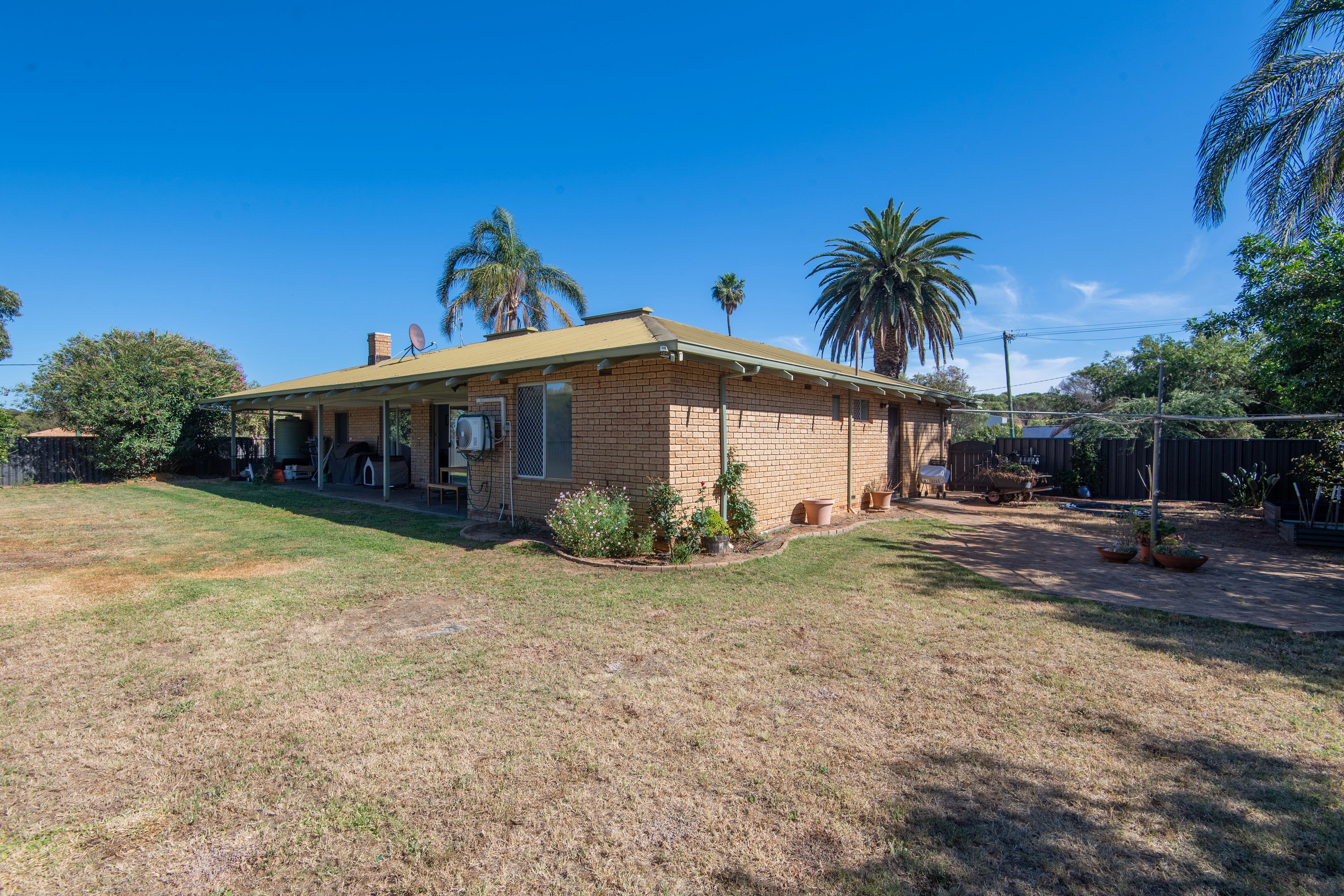 37 Bateman Street — photo 12 of 14
