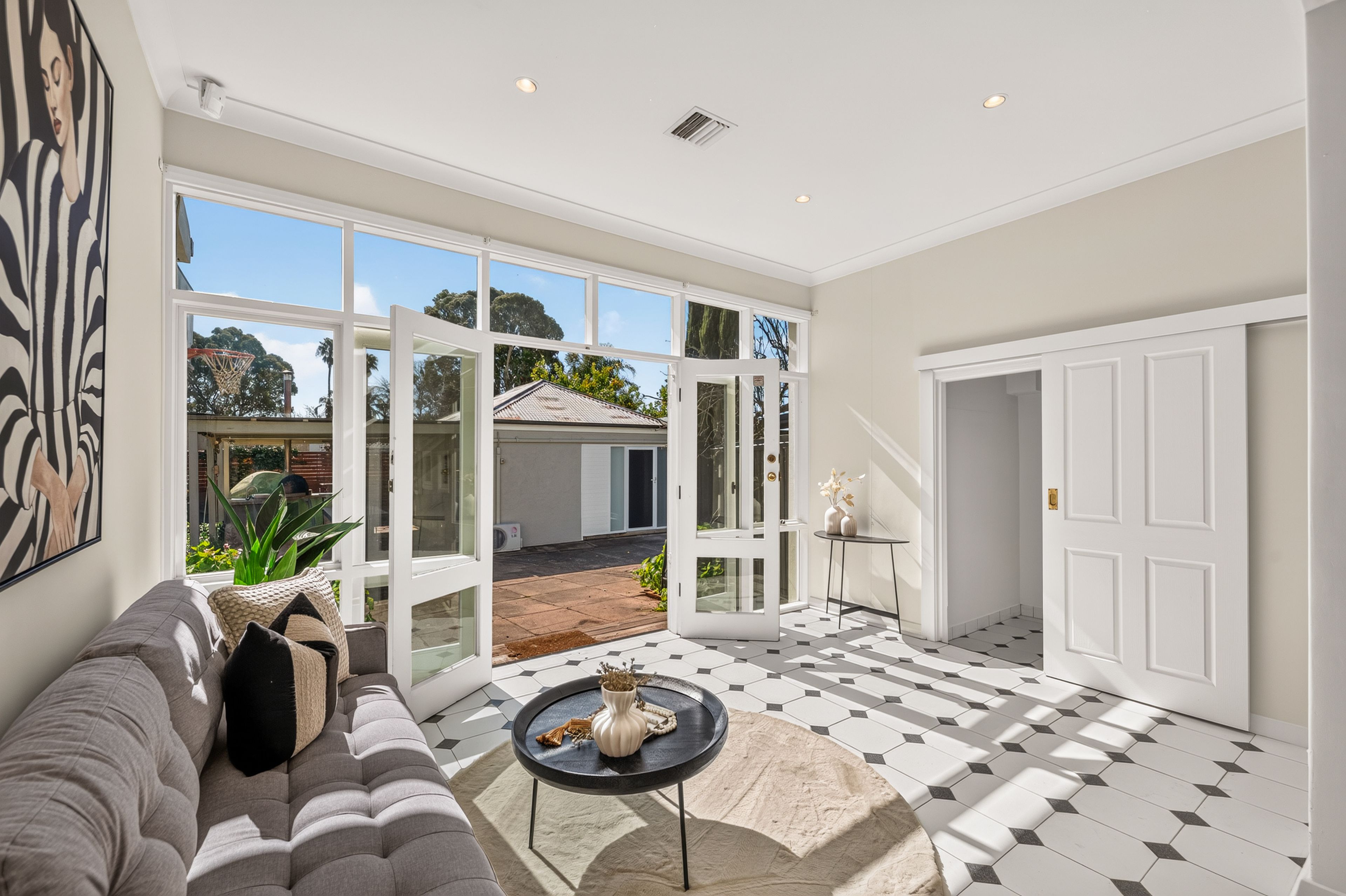 11 Glyde Street — photo 7 of 15
