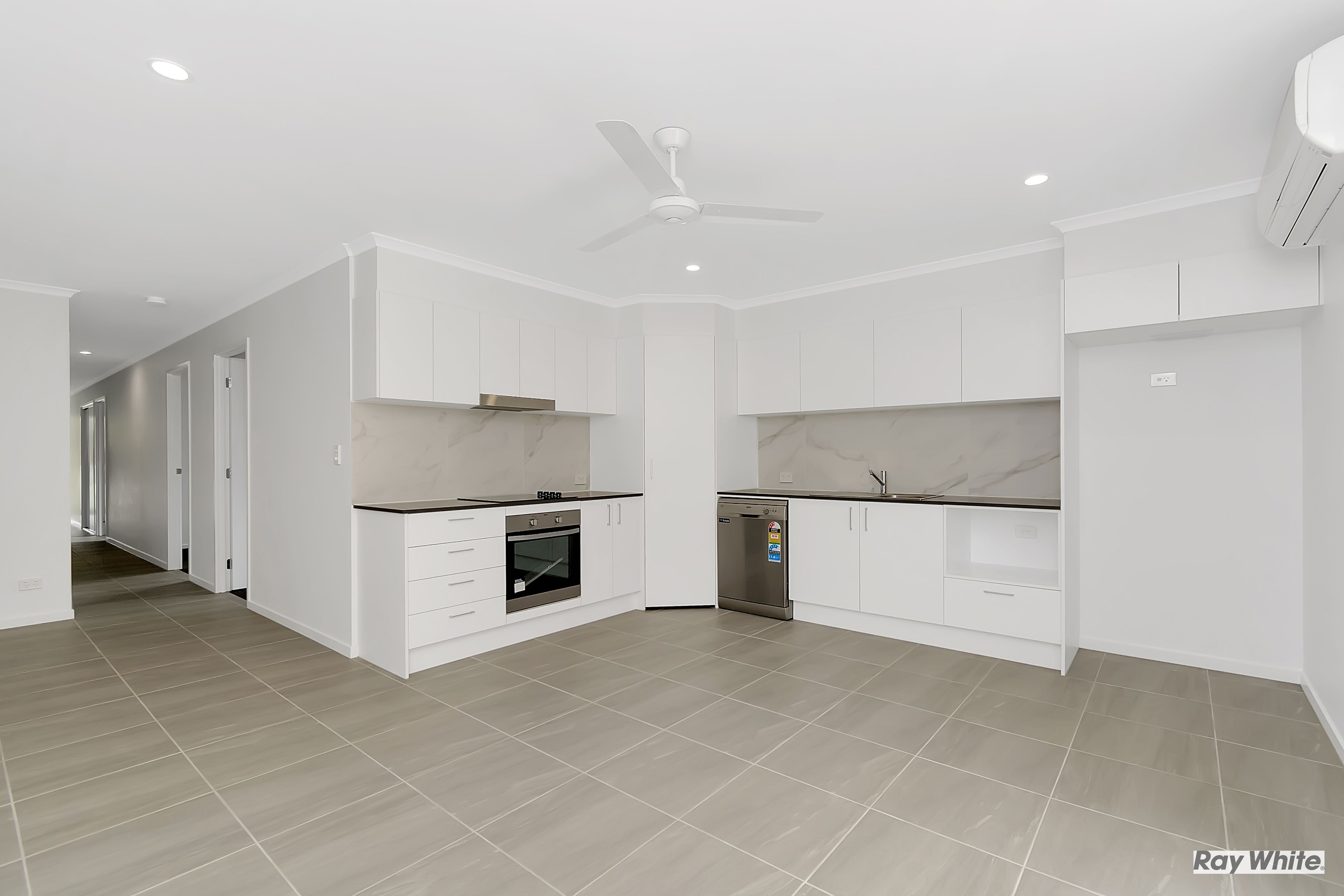 1/27 Soe Street, Redbank, QLD 4301