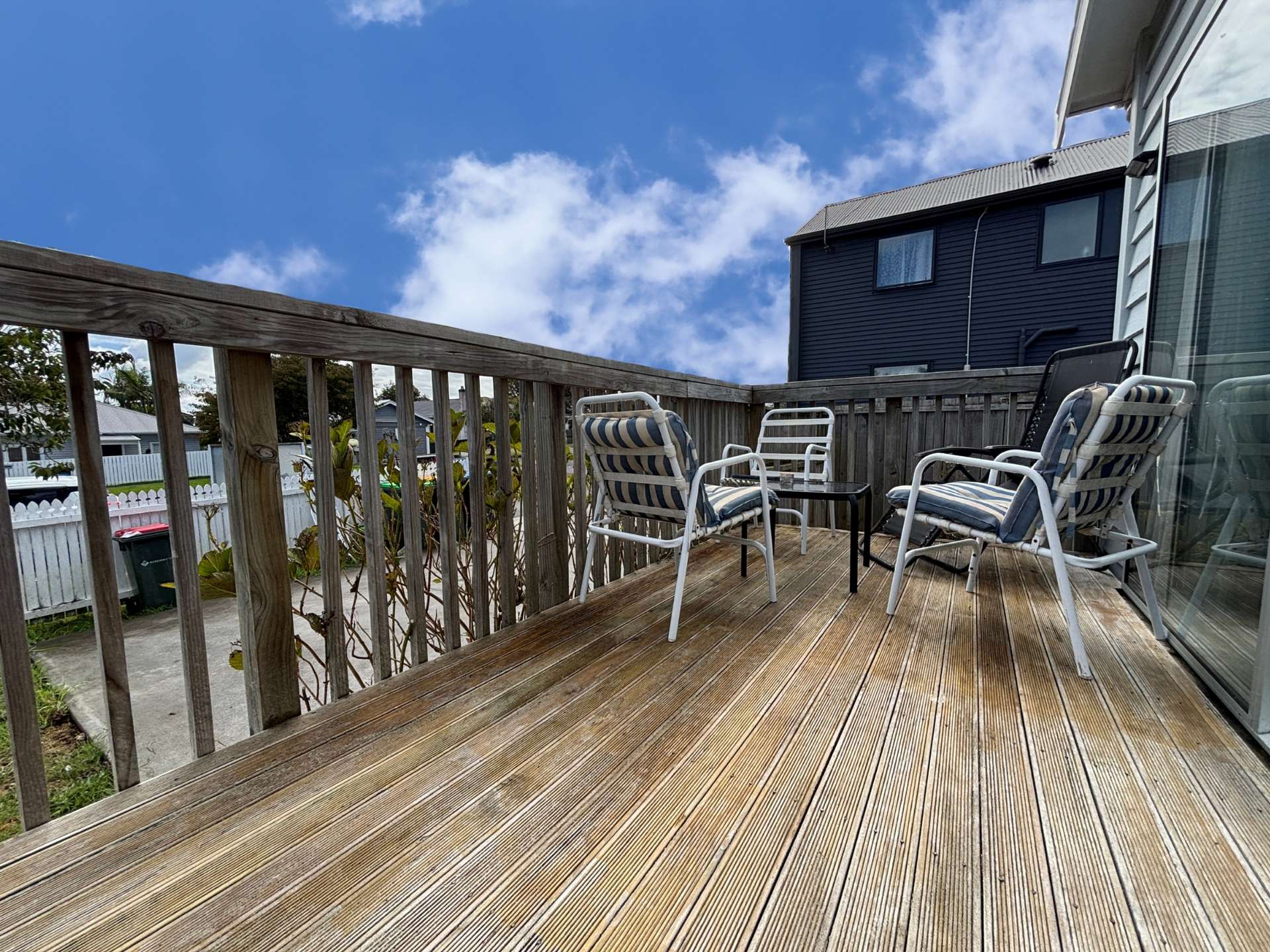 22 Jersey Avenue photo 1