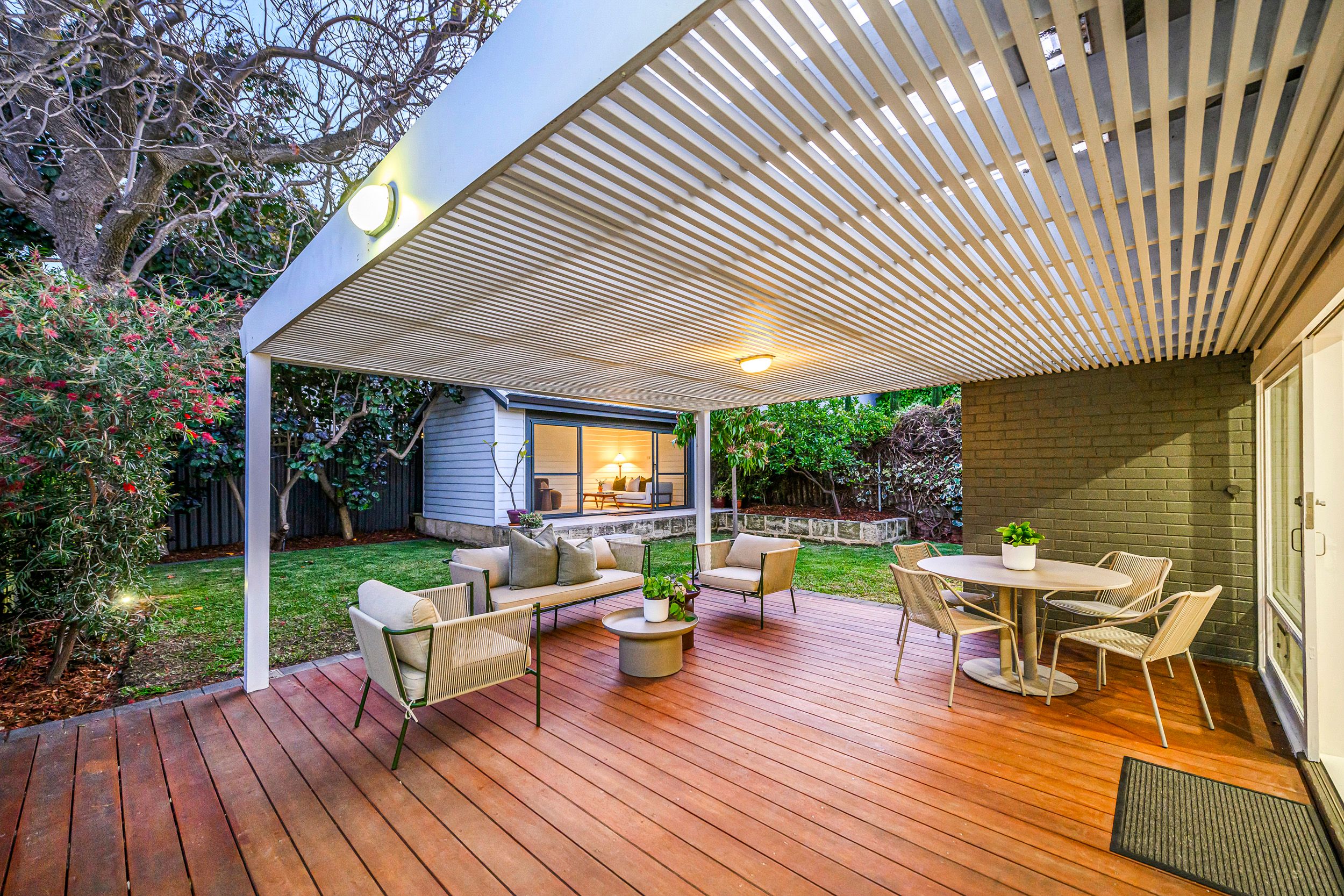 8 Saunders Street — photo 28 of 30