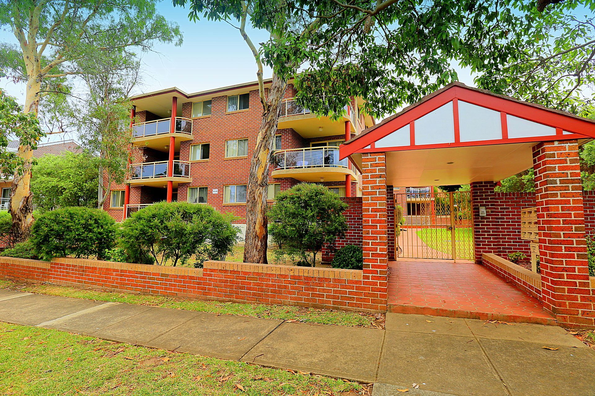 64-66 Cairds Avenue, Bankstown NSW 2200