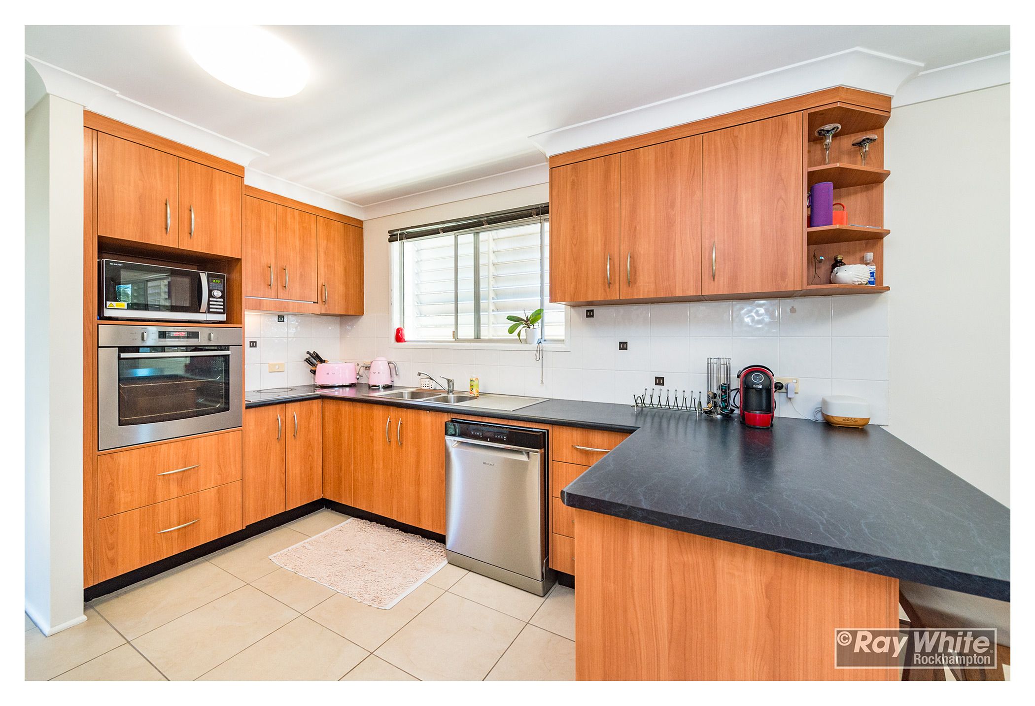 31 Locke Street, Kawana, QLD 4701