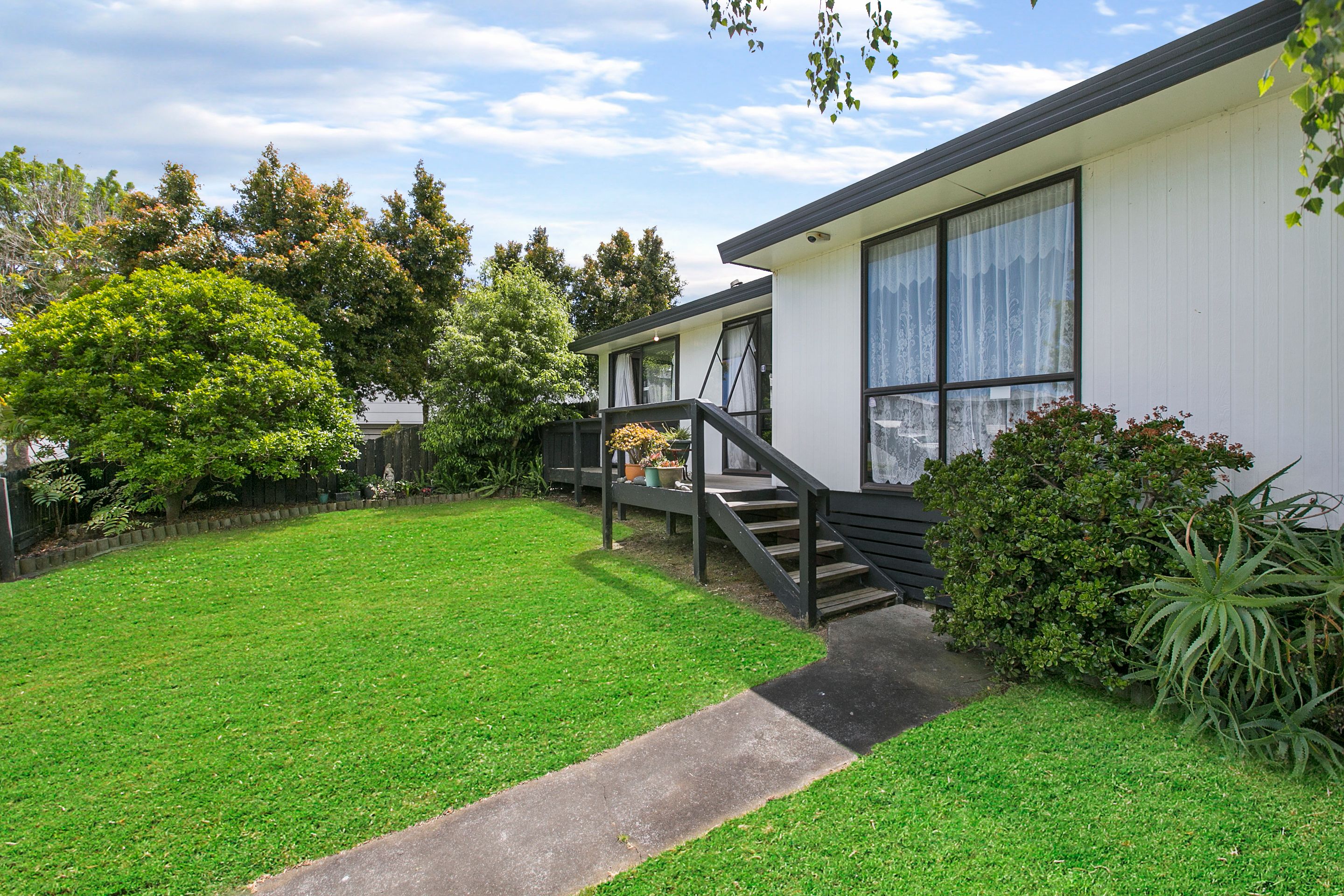2/3 Barneys Farm Road, Clendon Park, Manukau City