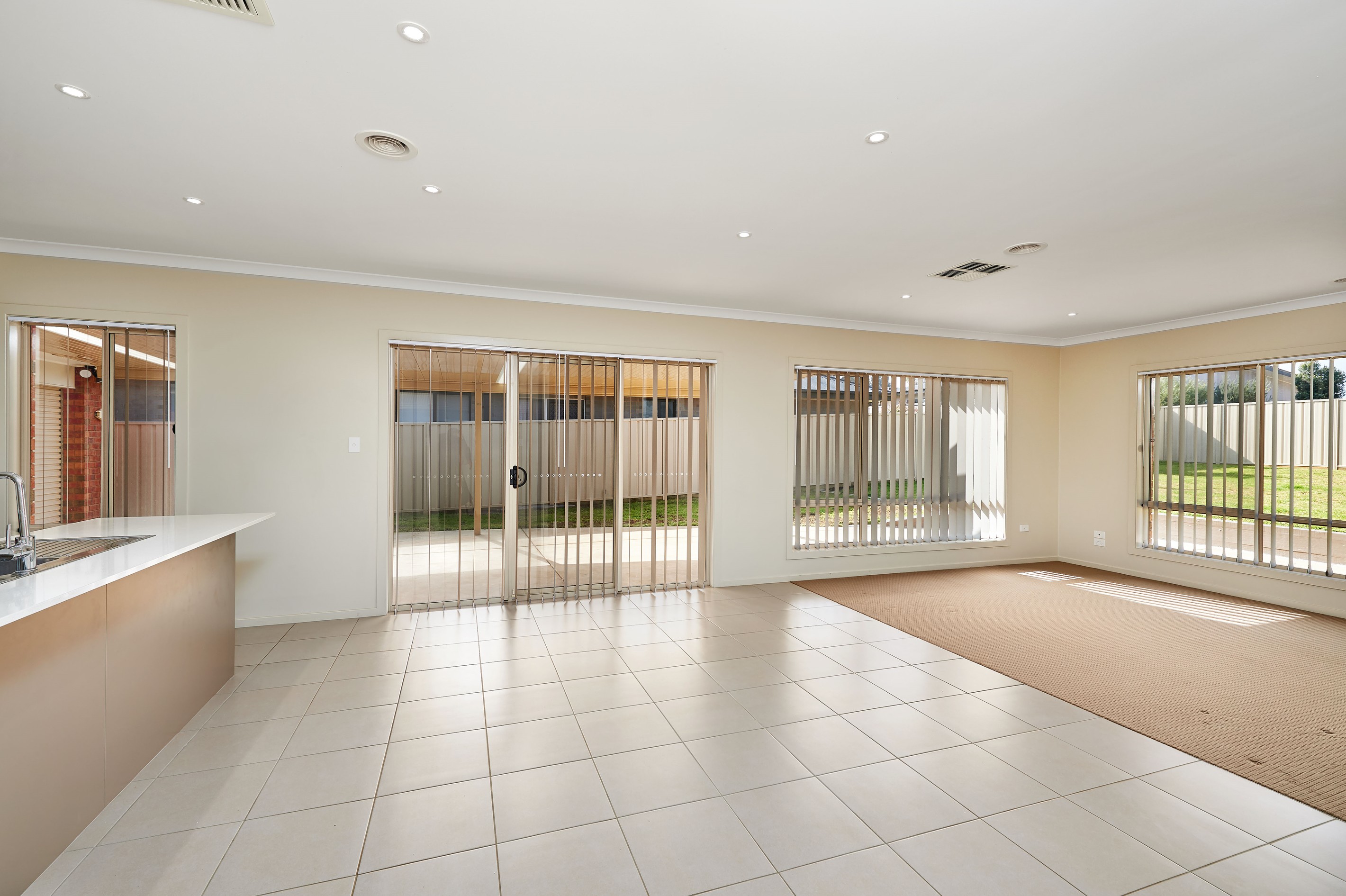 5 Colombo Avenue, Gobbagombalin, NSW 2650