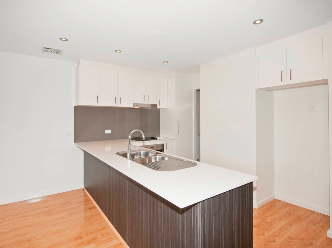 7/9 Bisdee Street, Hughes, ACT 2605