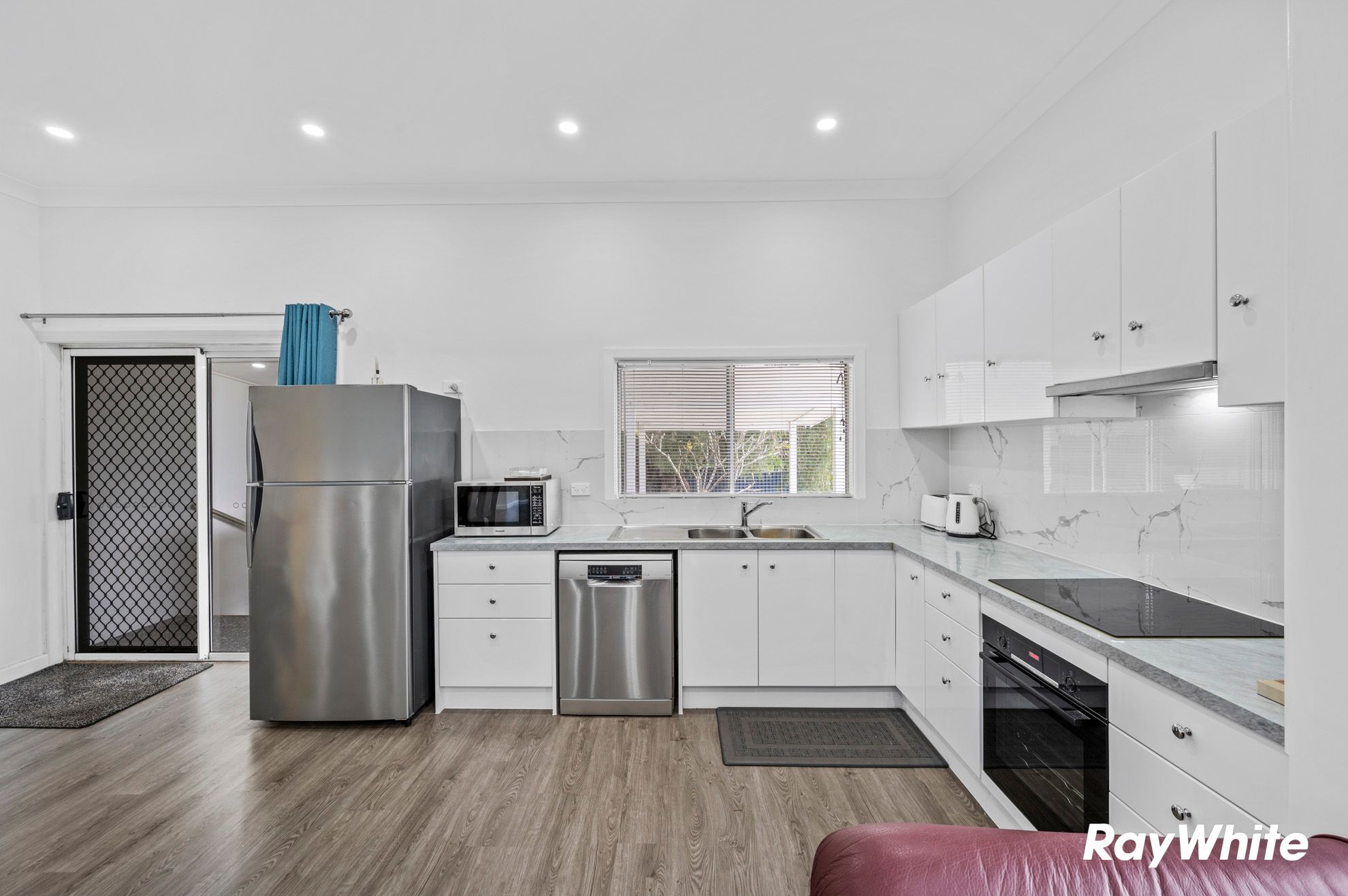 46-48 Orient Street — photo 8 of 30