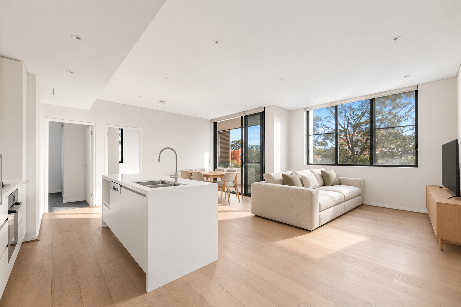 503/66 Glencoe Street — photo from Ray White Sutherland Shire