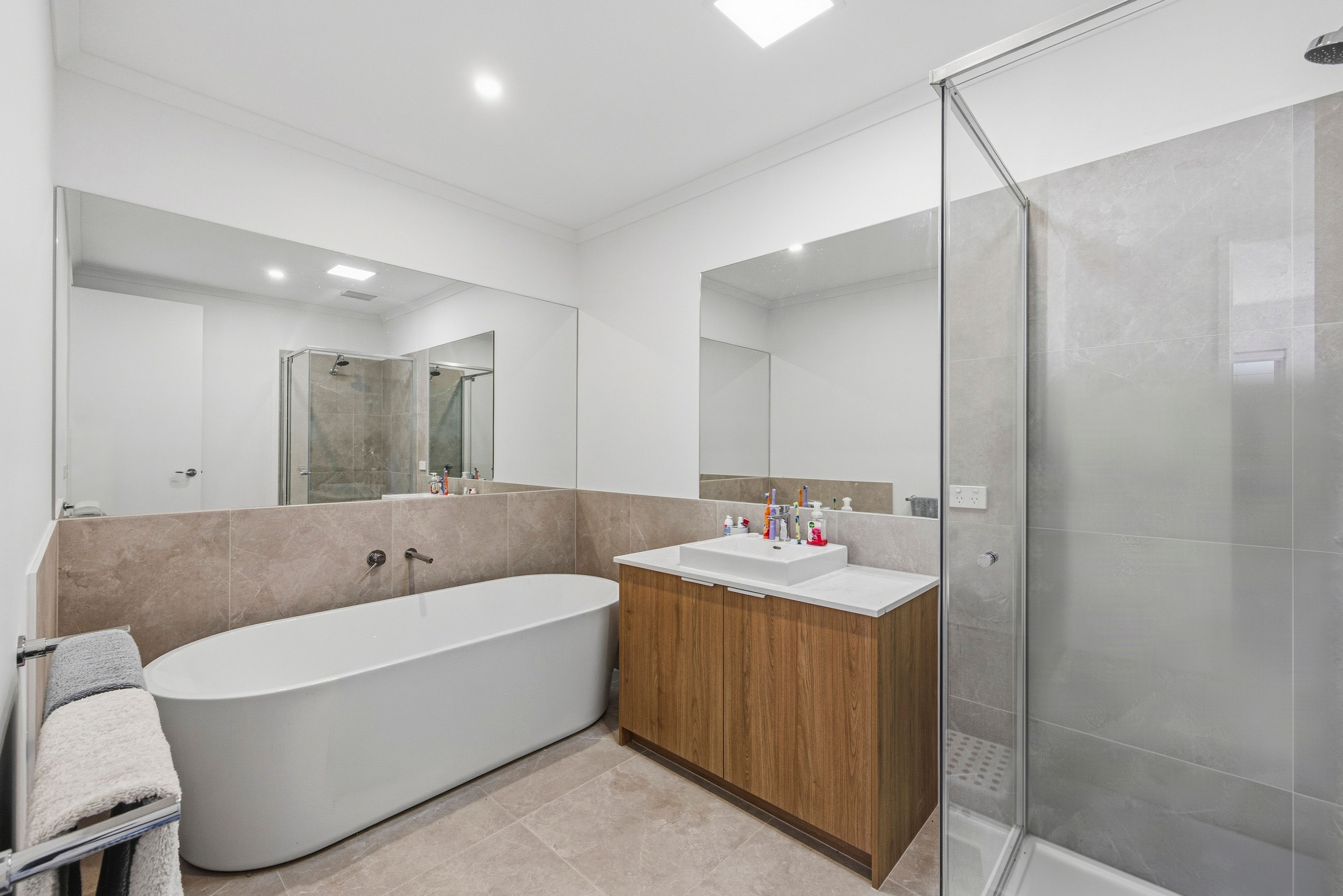 1 Jarvis Way — photo 8 of 10