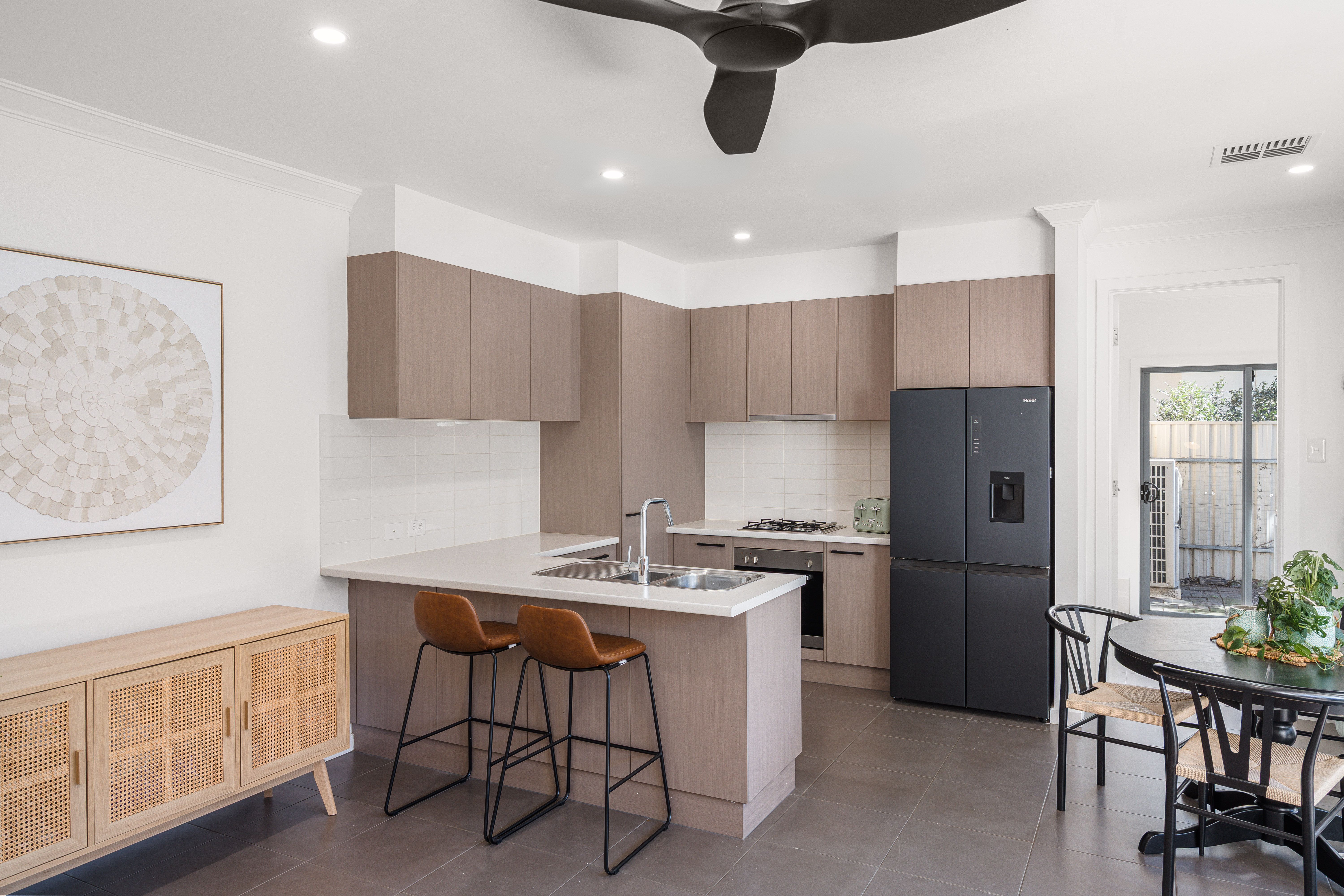 25B Maurice Avenue — photo 9 of 23