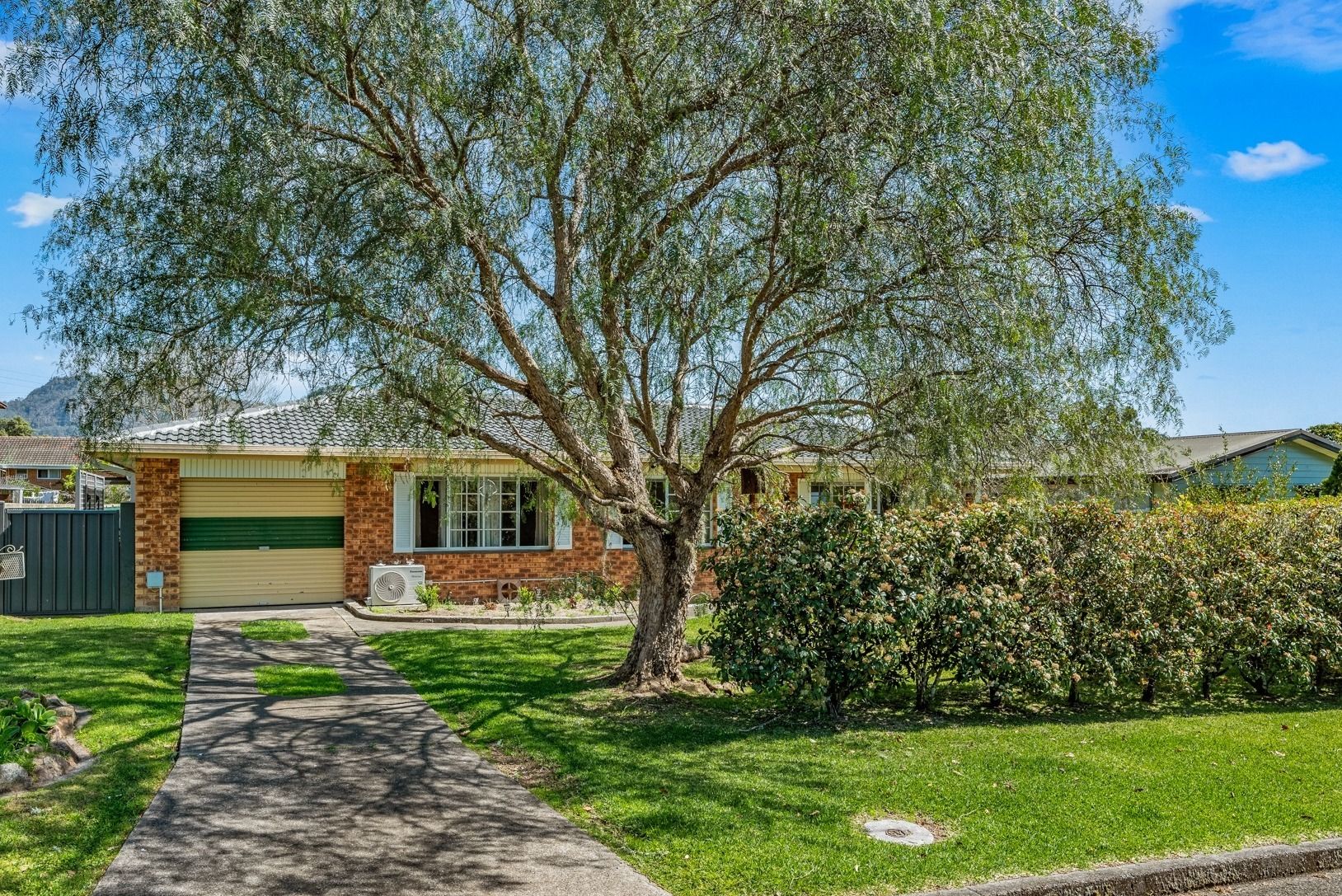 5 Maple Close — photo 2 of 30