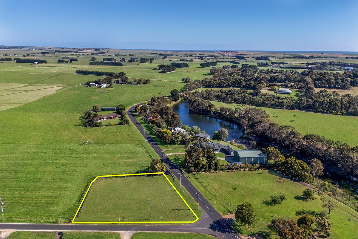 2 Carrolls Road, Allansford, VIC 3277