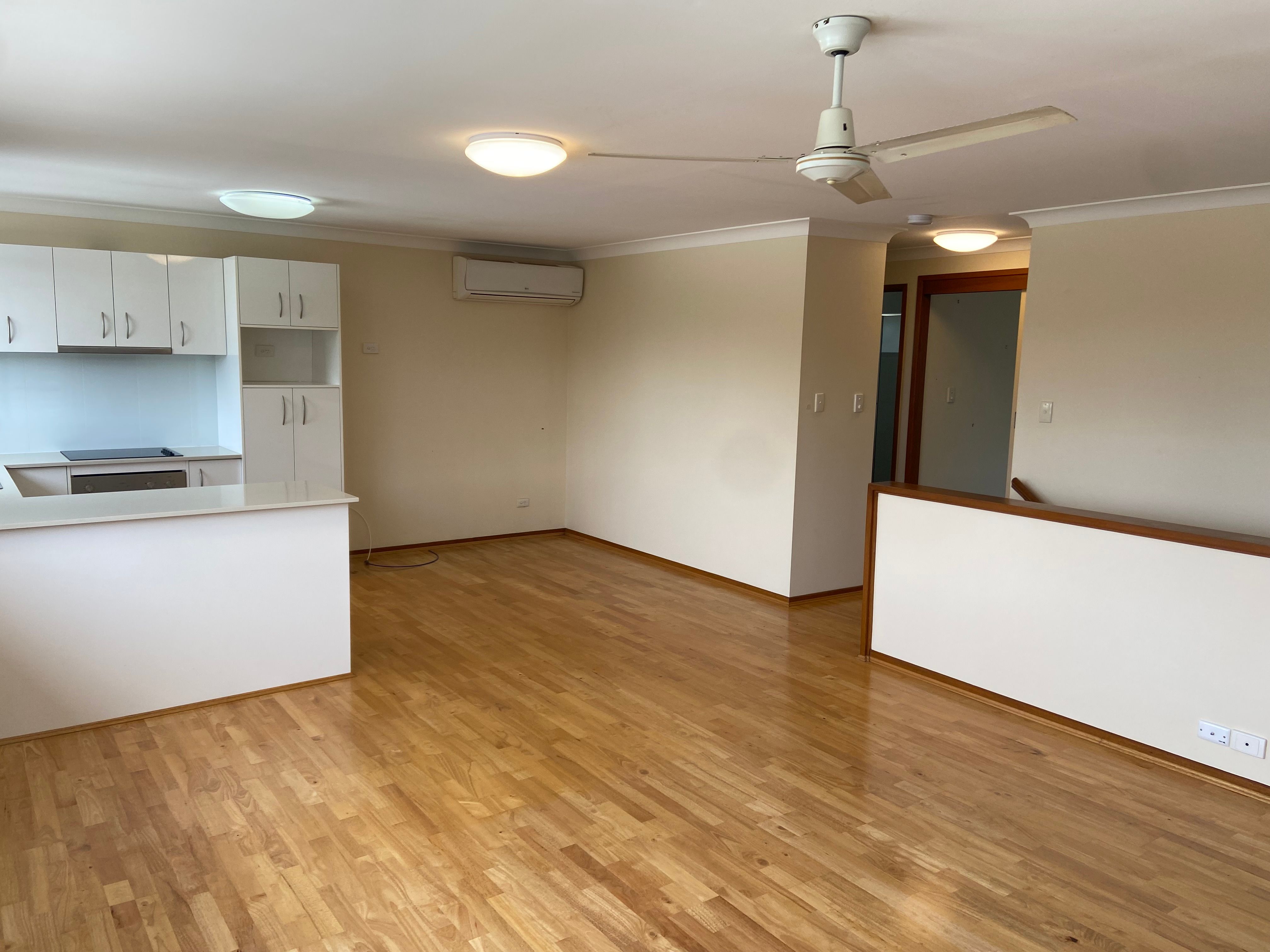 2/4 Eider Avenue, Paradise Point, QLD 4216