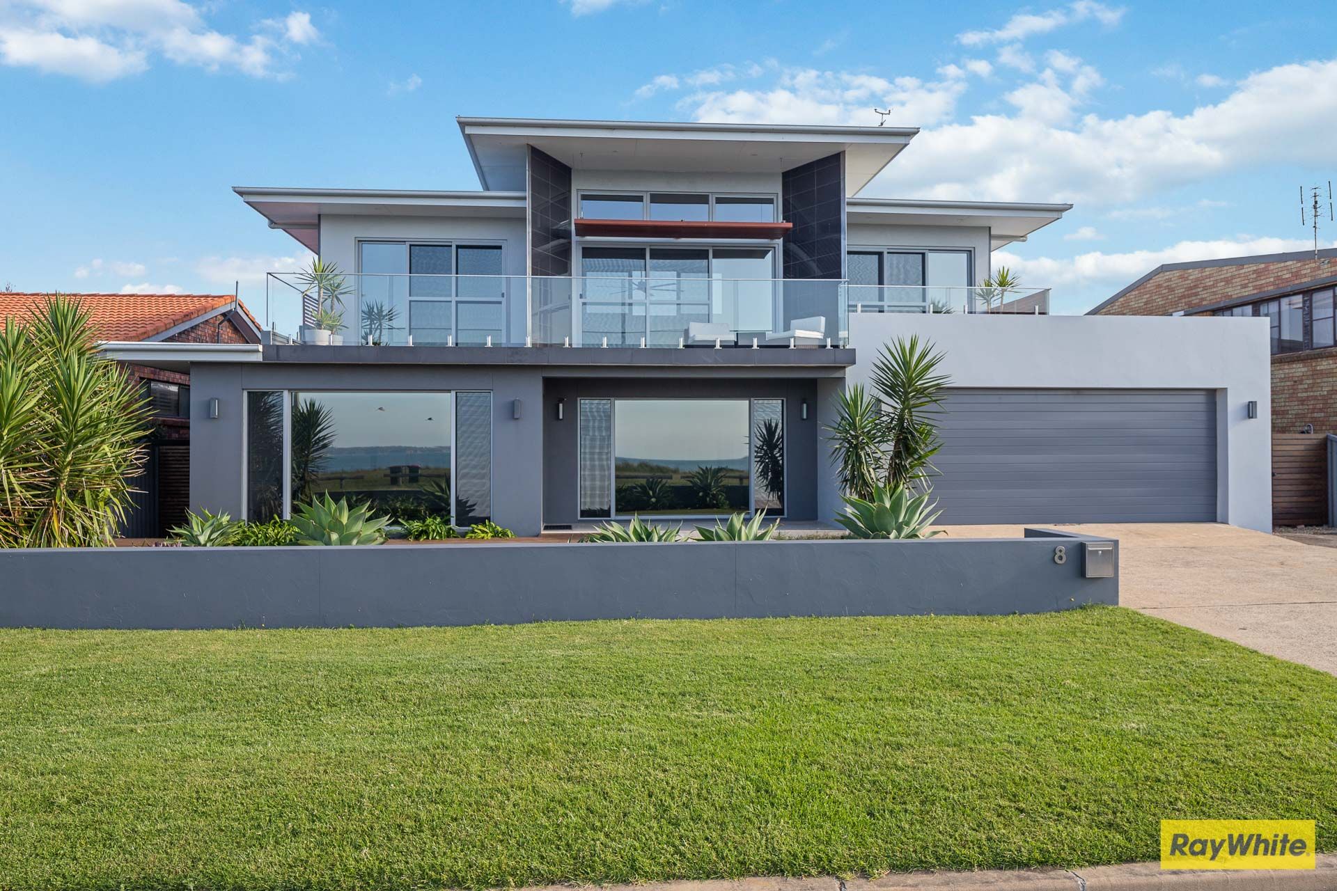 8 Maloneys Drive, Maloneys Beach, NSW 2536