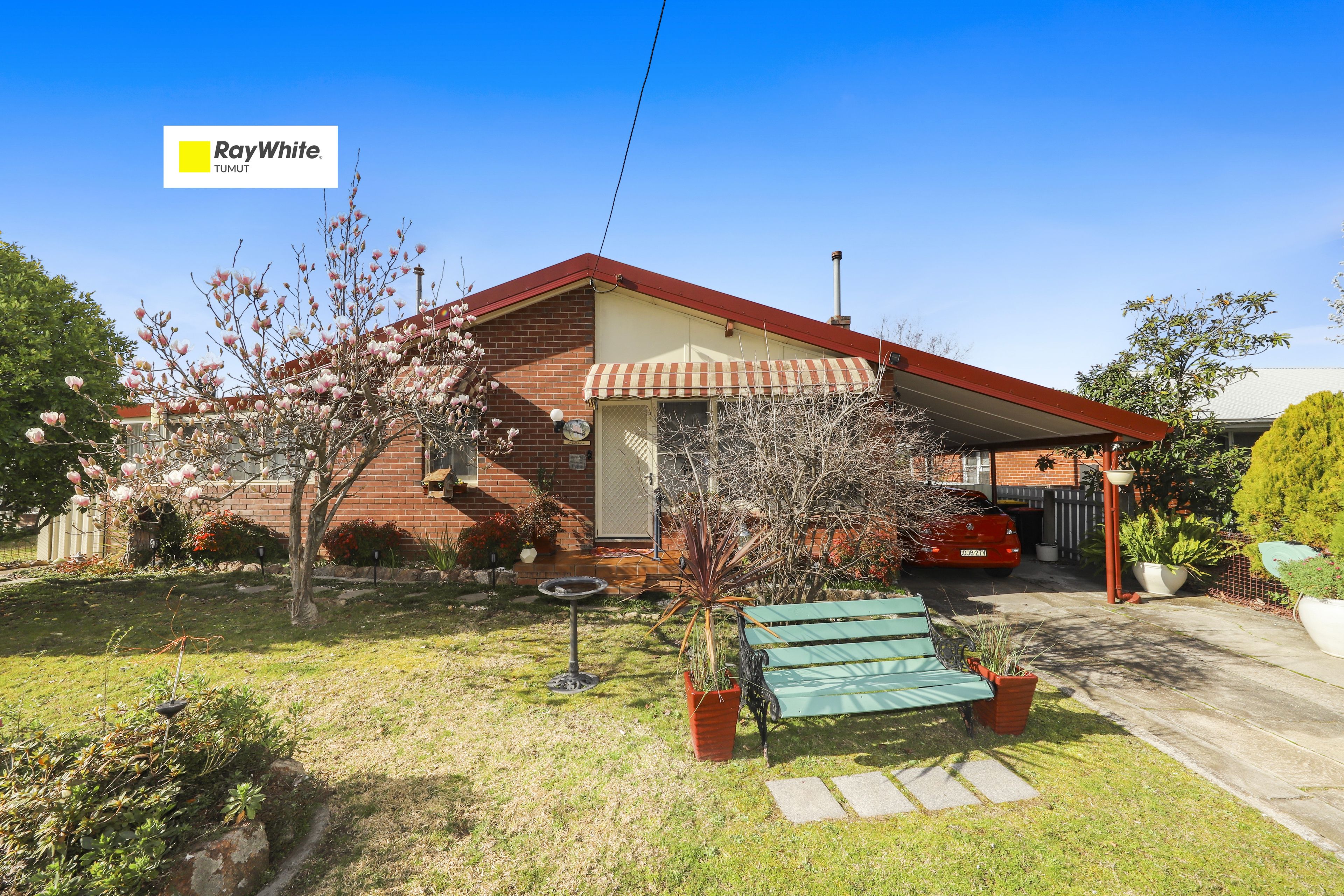 5 Hudson Street , Tumut NSW 2720