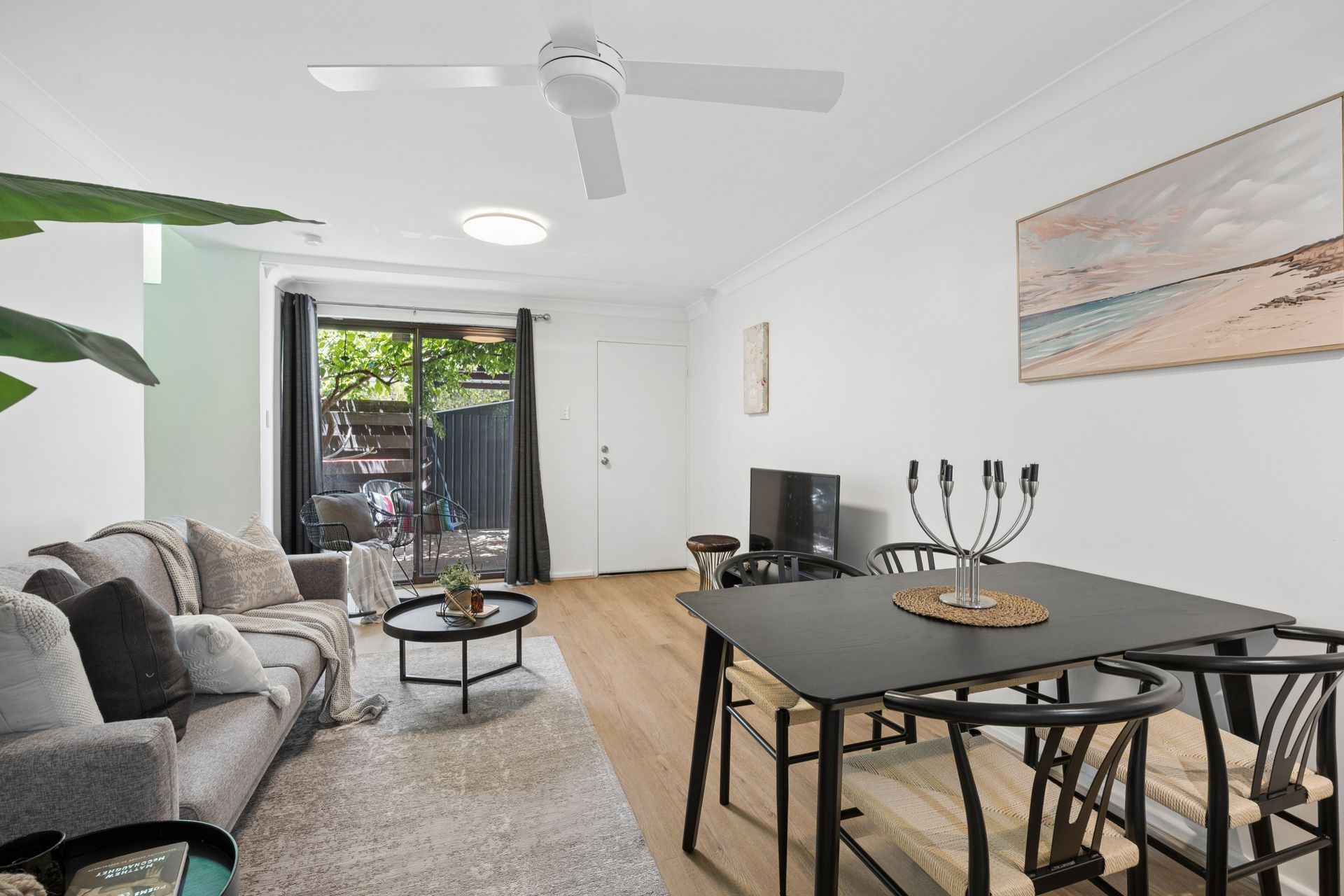 3/170 Carr Place — photo 6 of 21