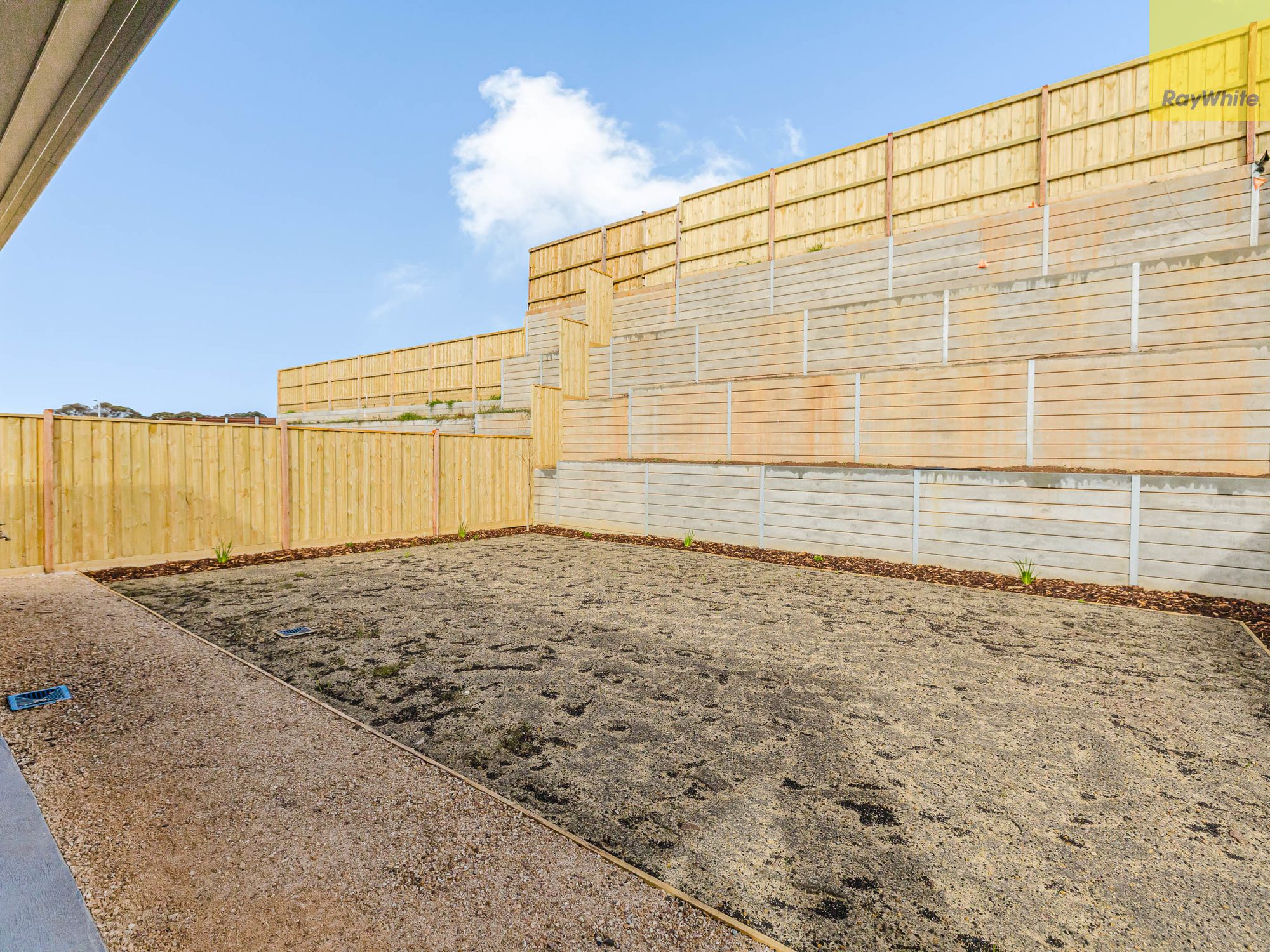 8 Valda Crescent — photo 14 of 14