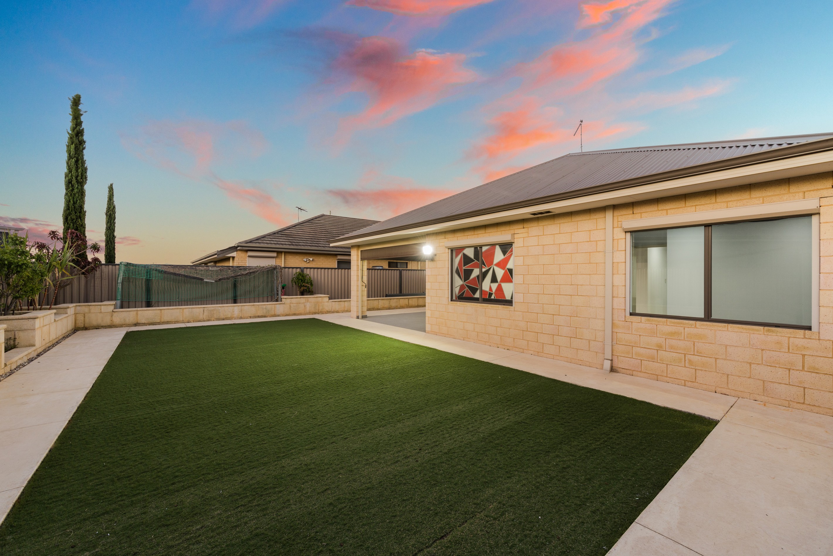 8 SOLINGEN Way, Piara Waters, WA 6112