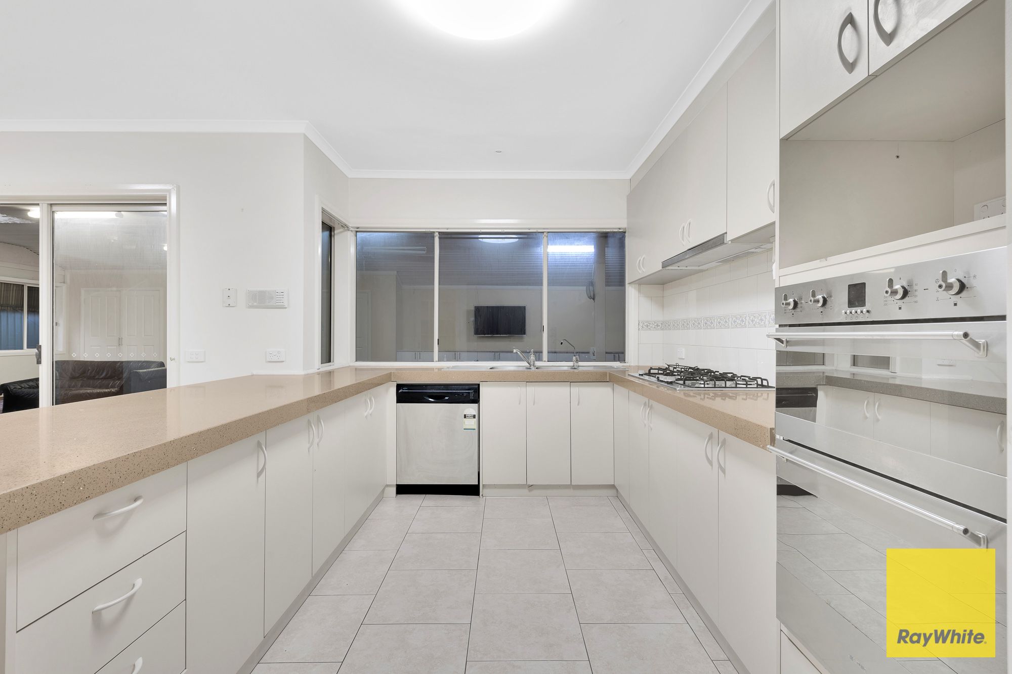 13 Eleanor Drive — photo 11 of 30
