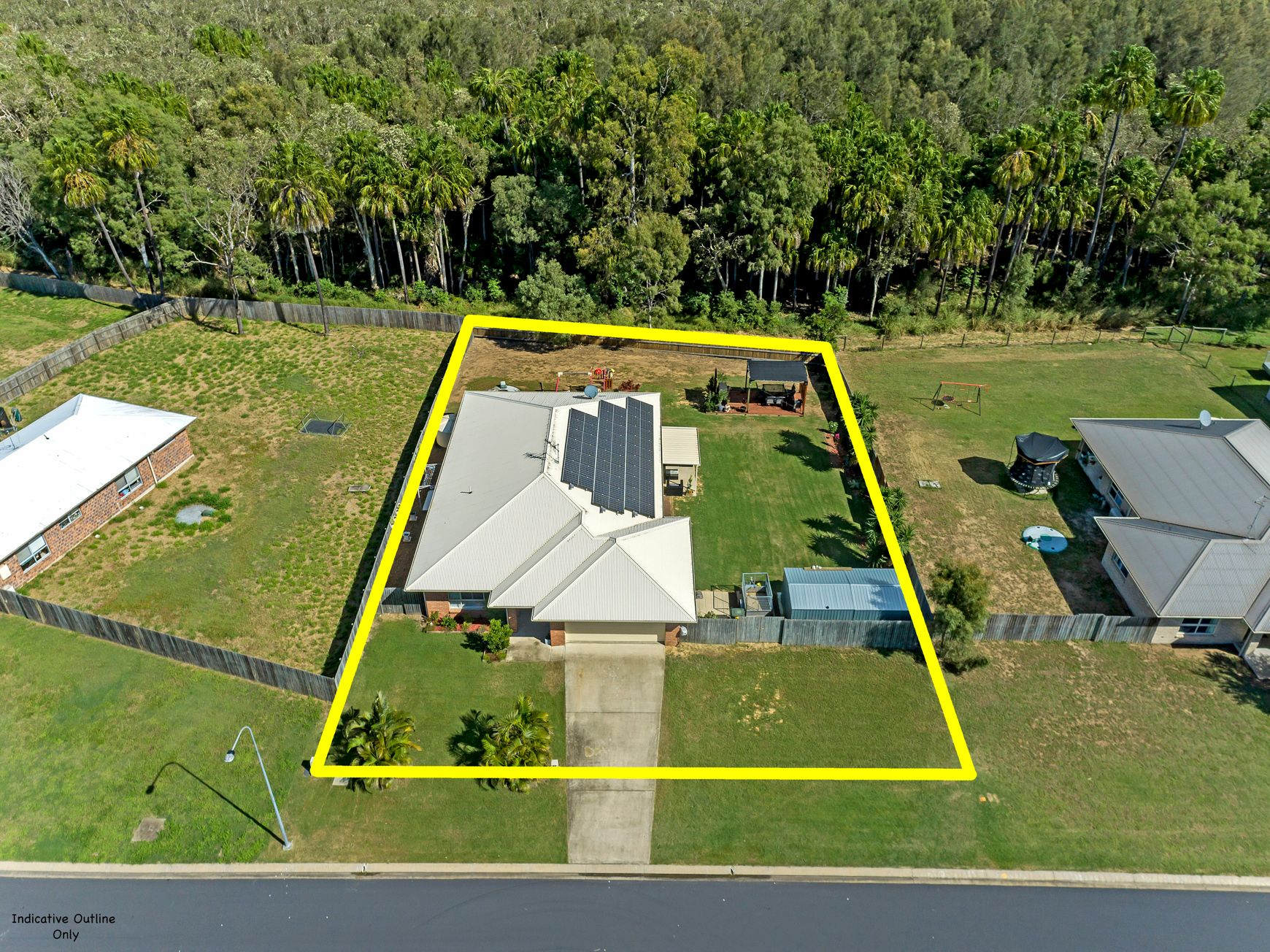 27 Regency Road, Moore Park Beach, QLD 4670