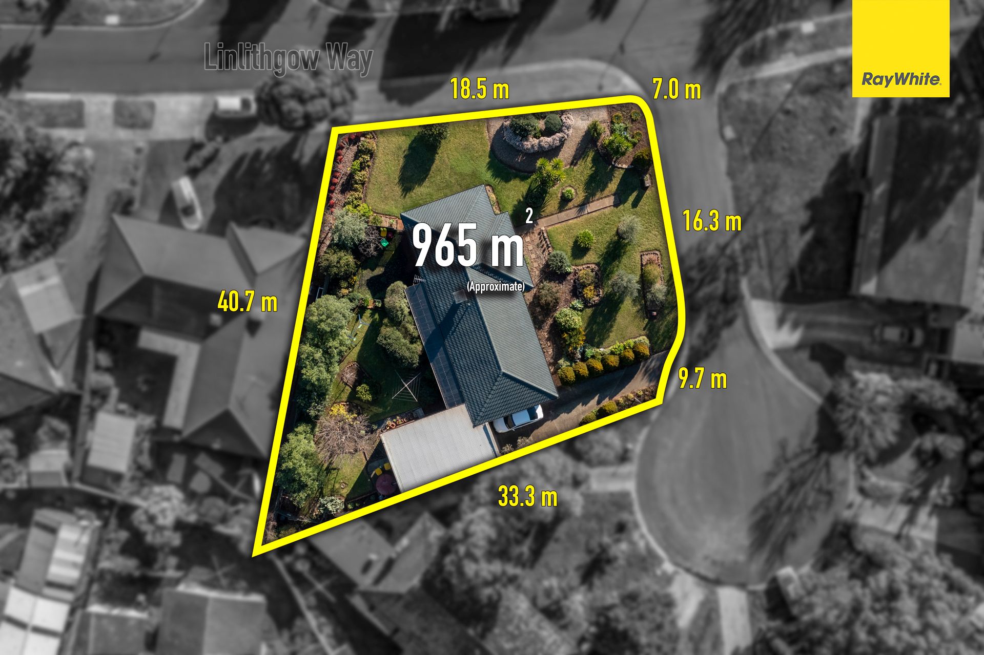 17 Linlithgow Way, Melton West VIC 3337