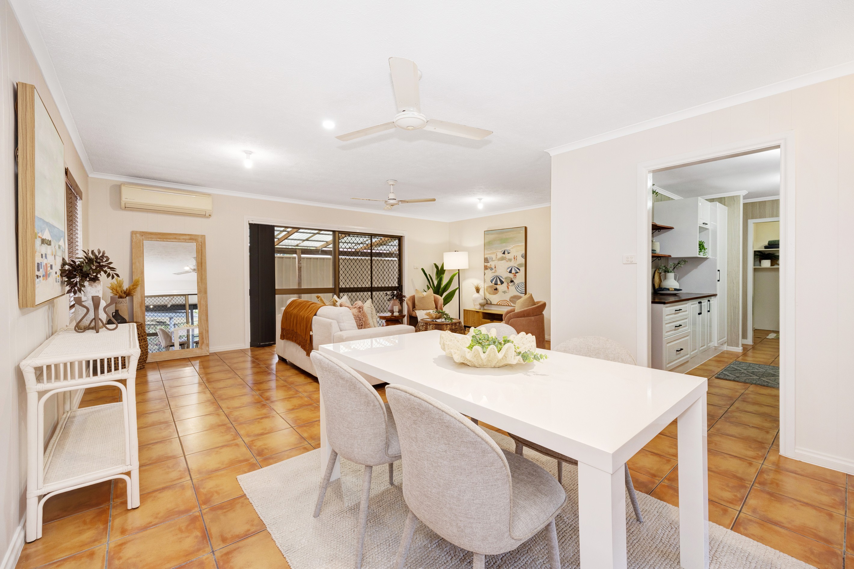 18 Karina Crescent, Rasmussen, QLD 4815