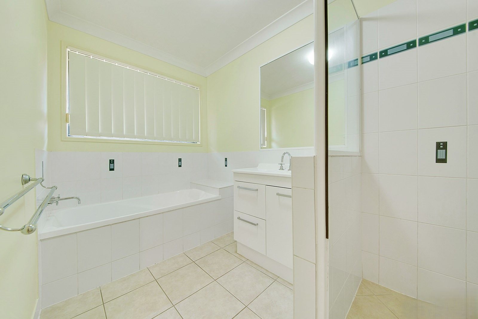 51 Robinson Street — photo 7 of 8