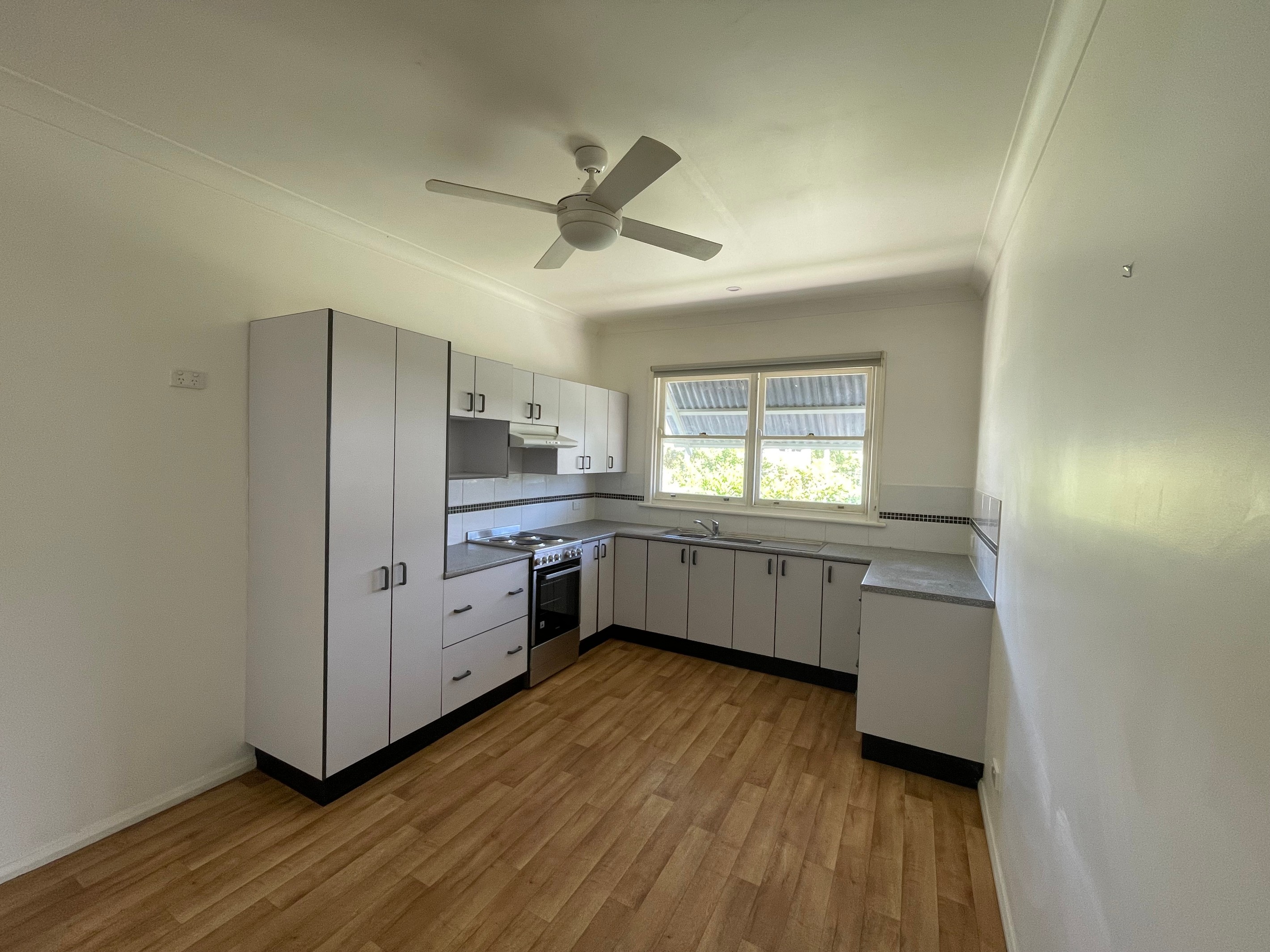 22 Newcastle Street, Morisset, NSW 2264