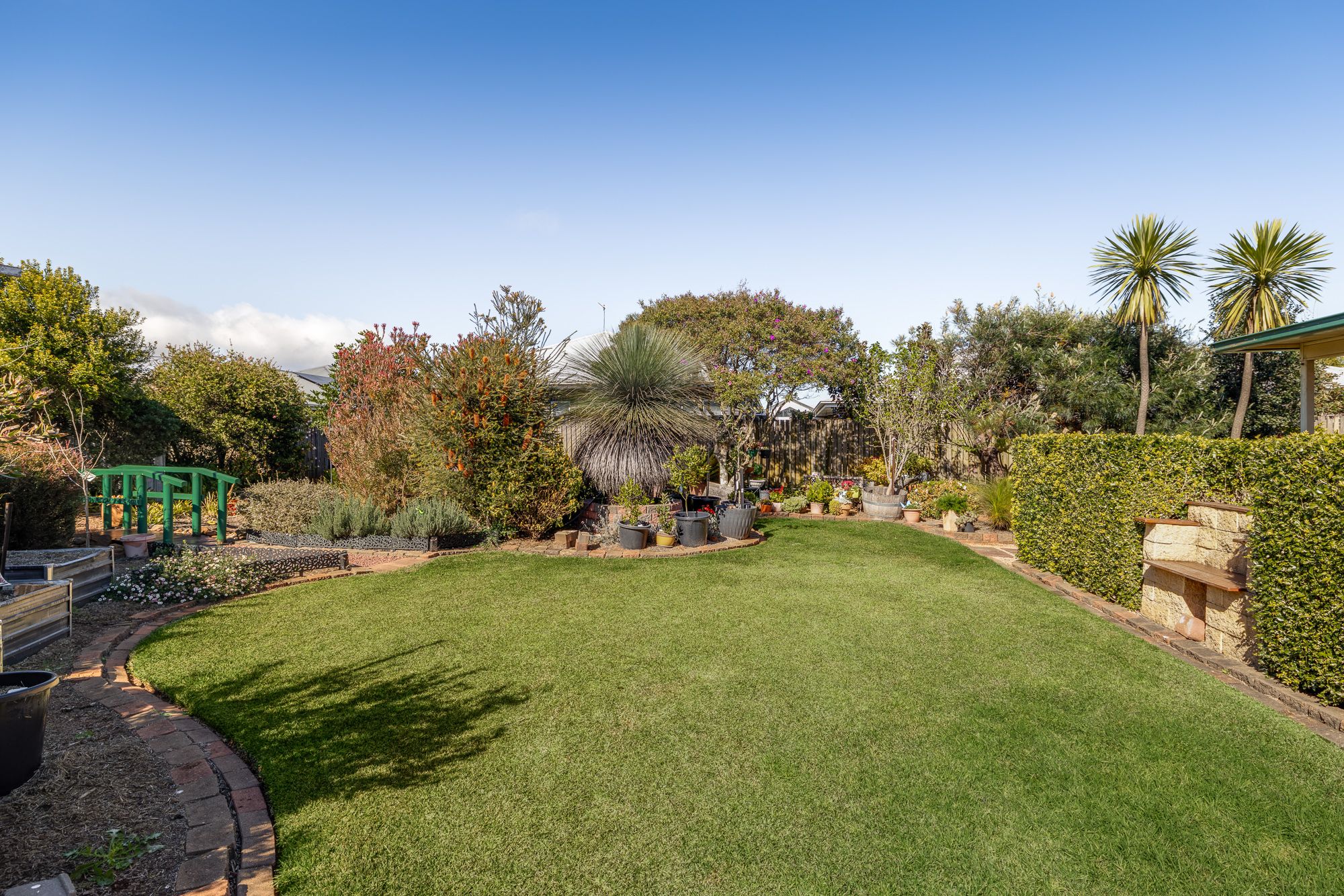 8 Grant Close — photo 12 of 20