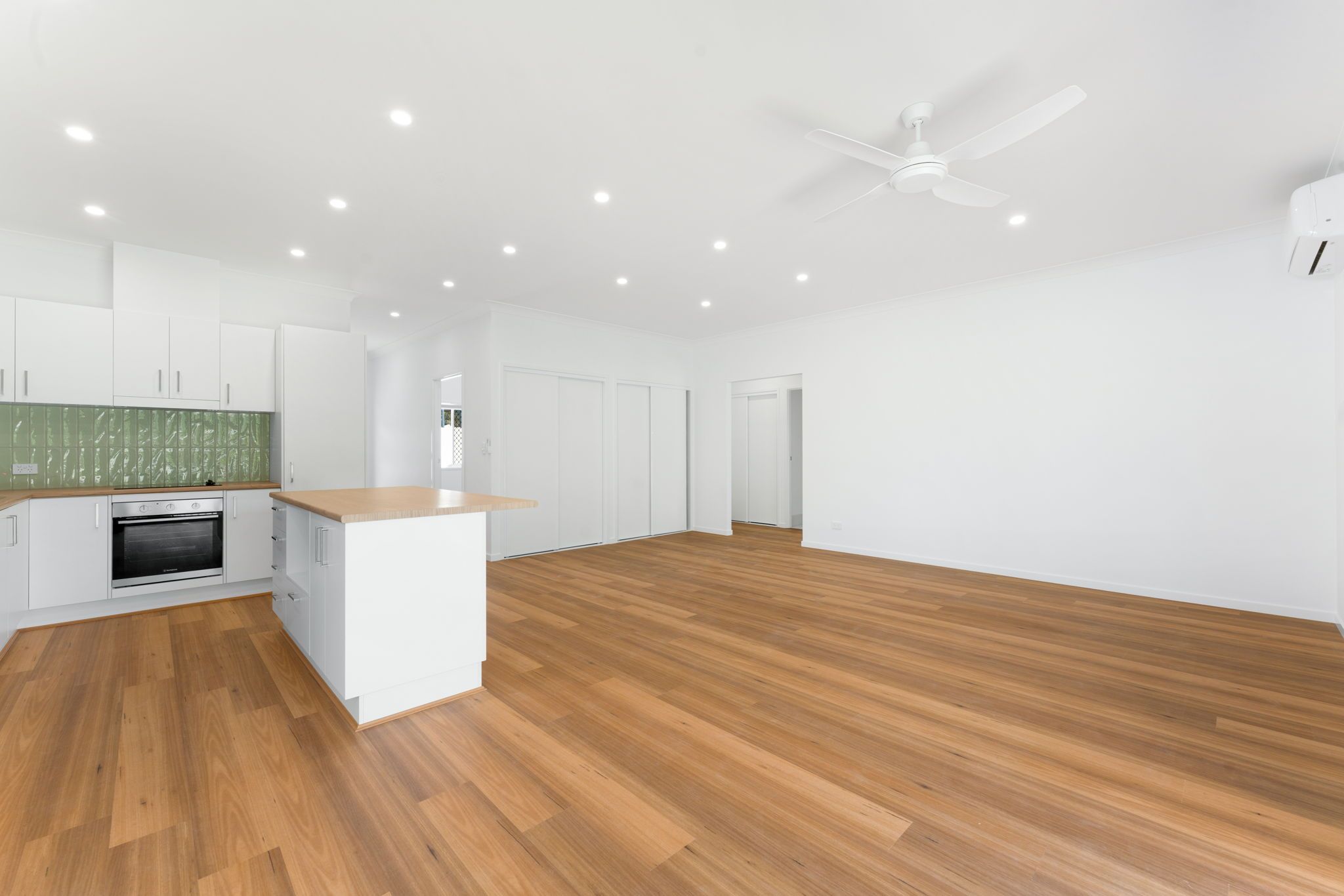 8B Woodview Street — photo 3 of 16