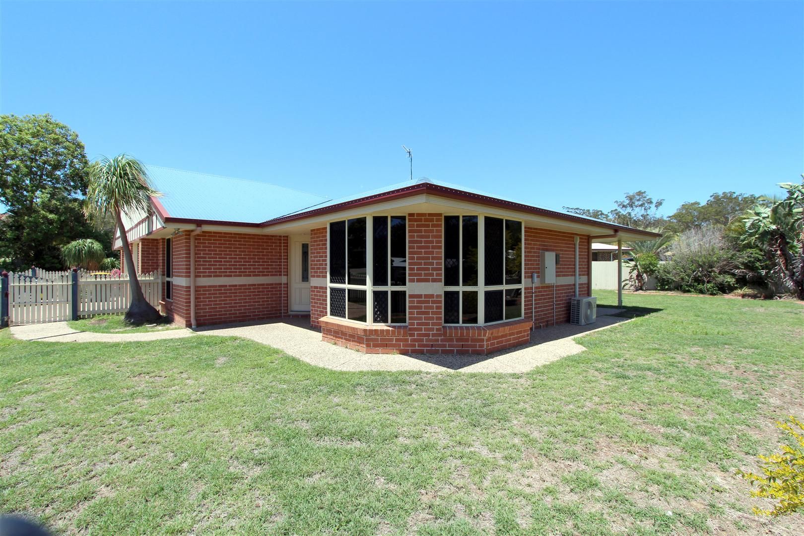 2b Ceri Court, New Auckland, QLD 4680