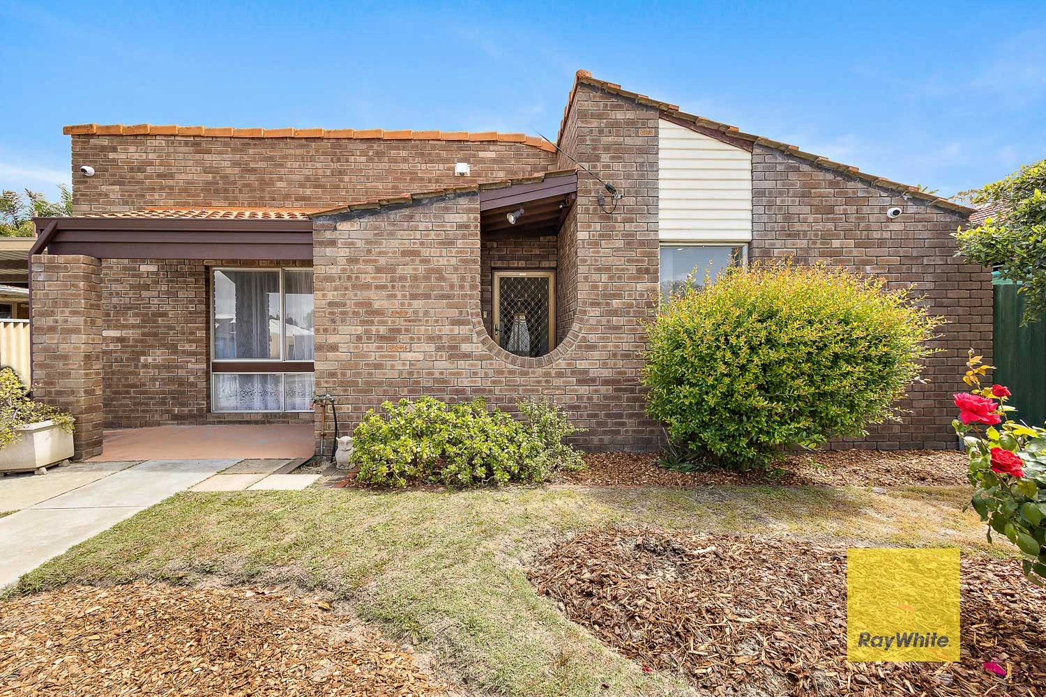 25 Montrose Avenue, Girrawheen, WA 6064