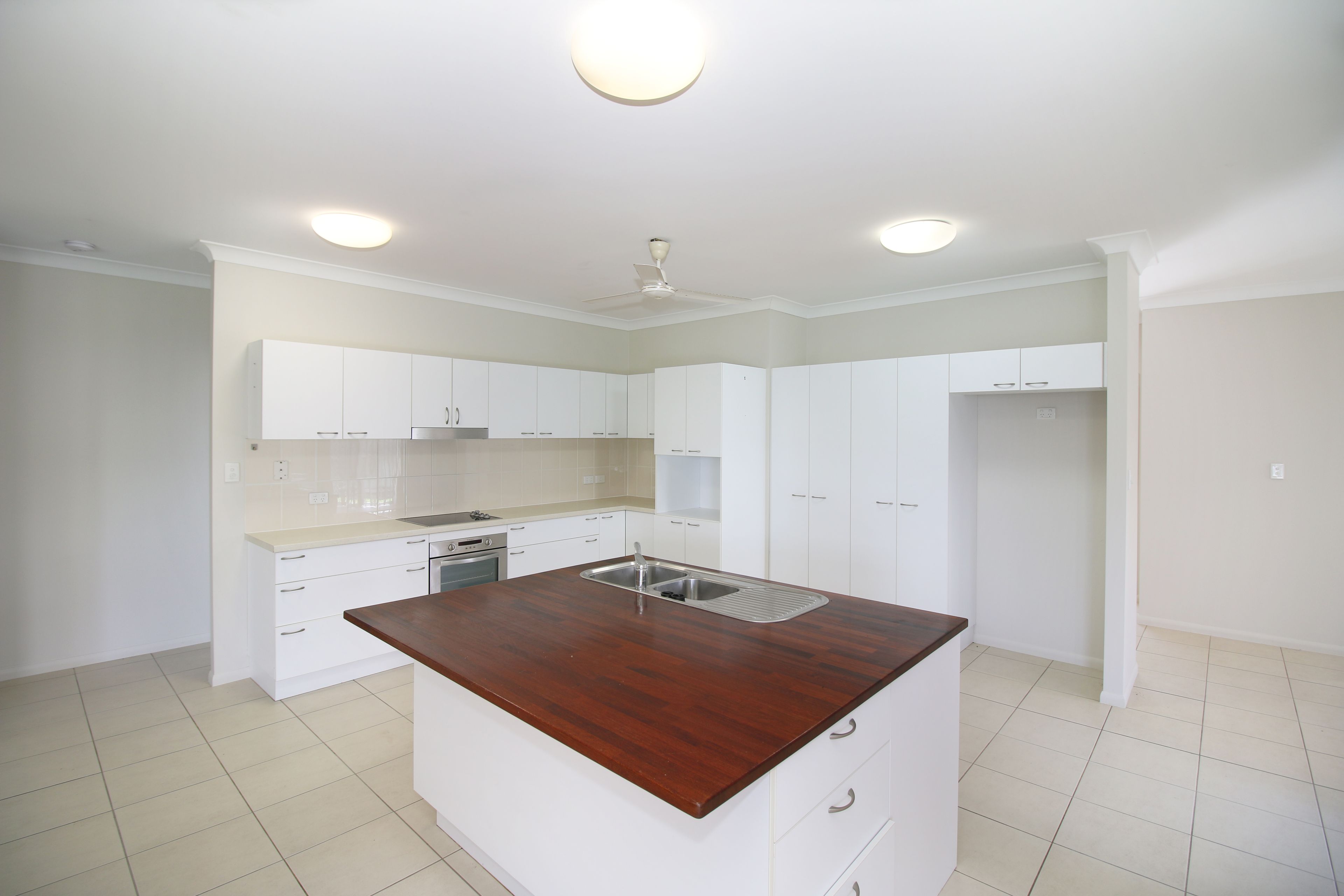 33 Springbrook Parade, Idalia, QLD 4811