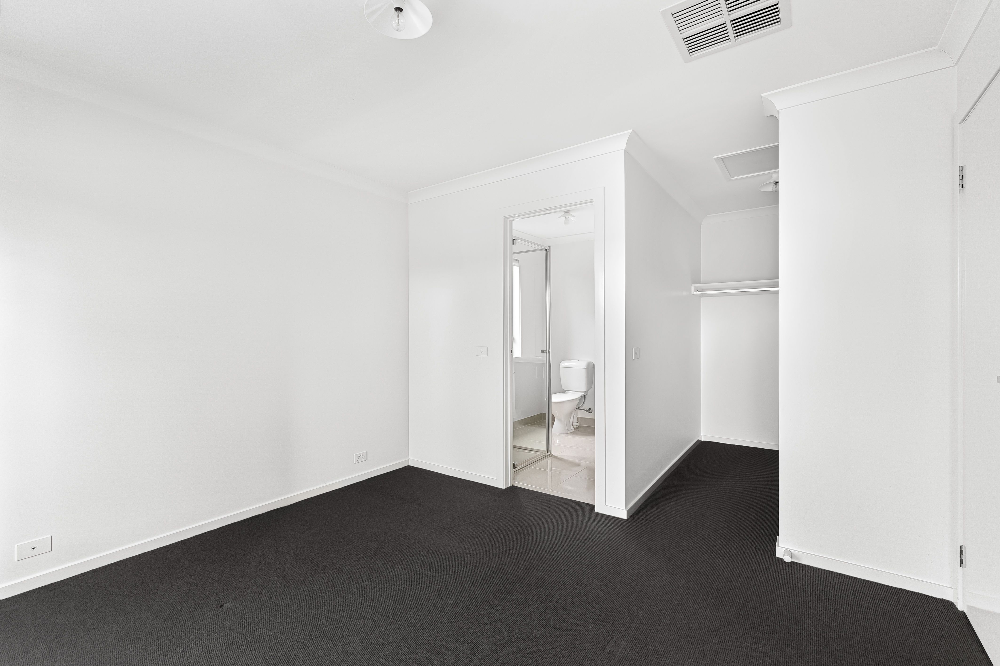 21 Cinnamon Drive, Lake Gardens, VIC 3355