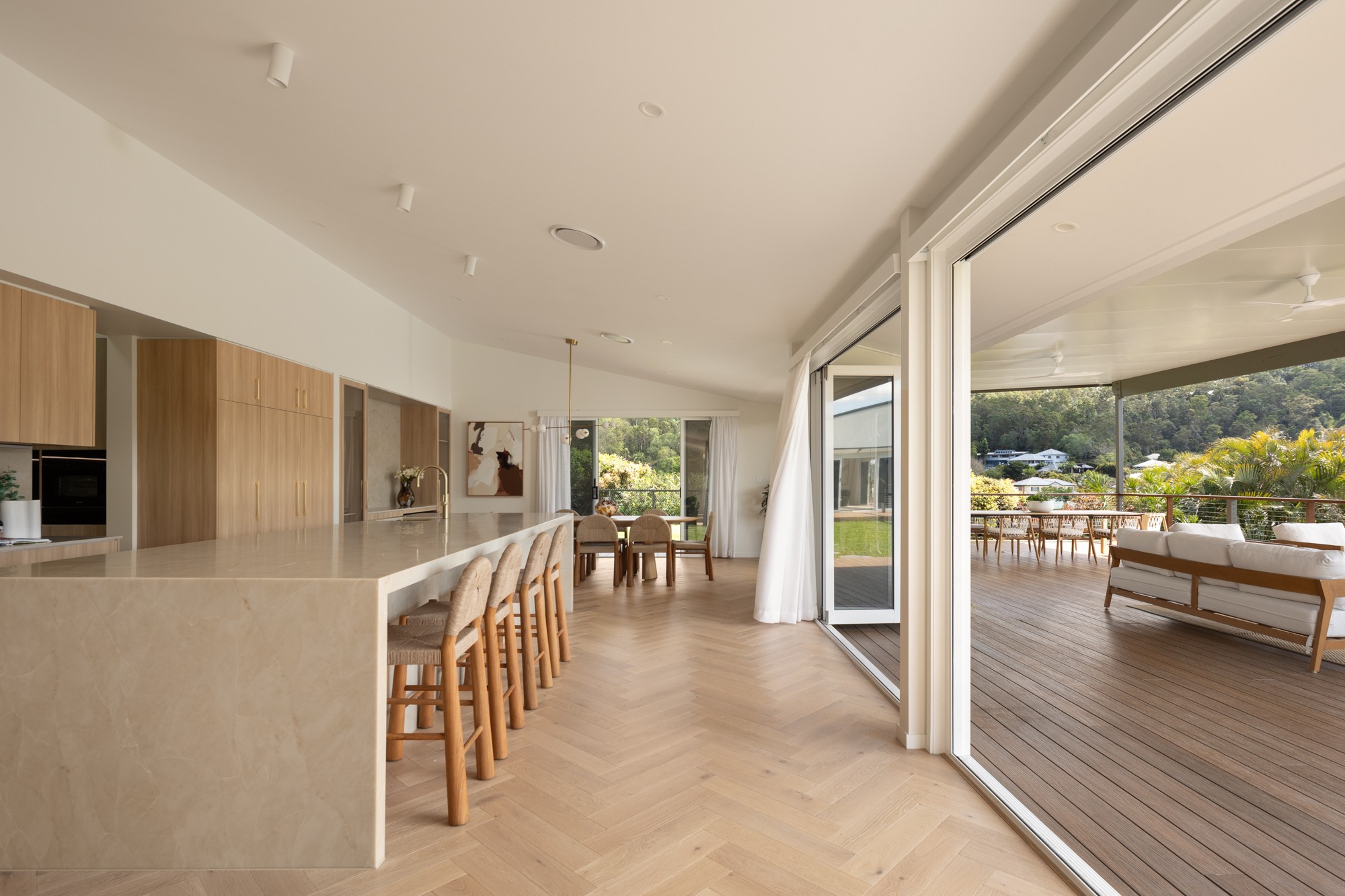 15 Cambridge Close, The Gap, QLD 4061