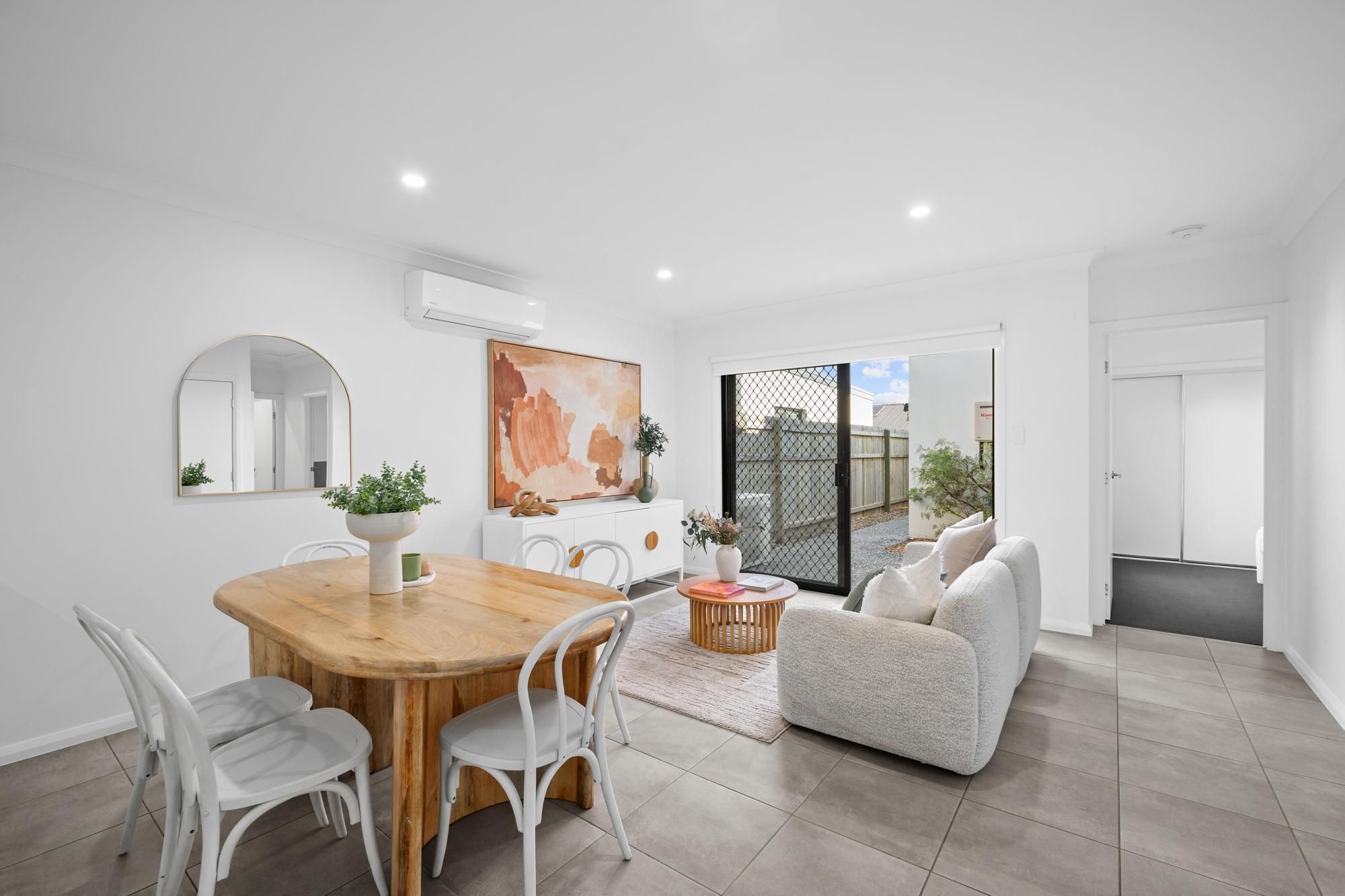 8 Torrens Parkway — photo 7 of 21