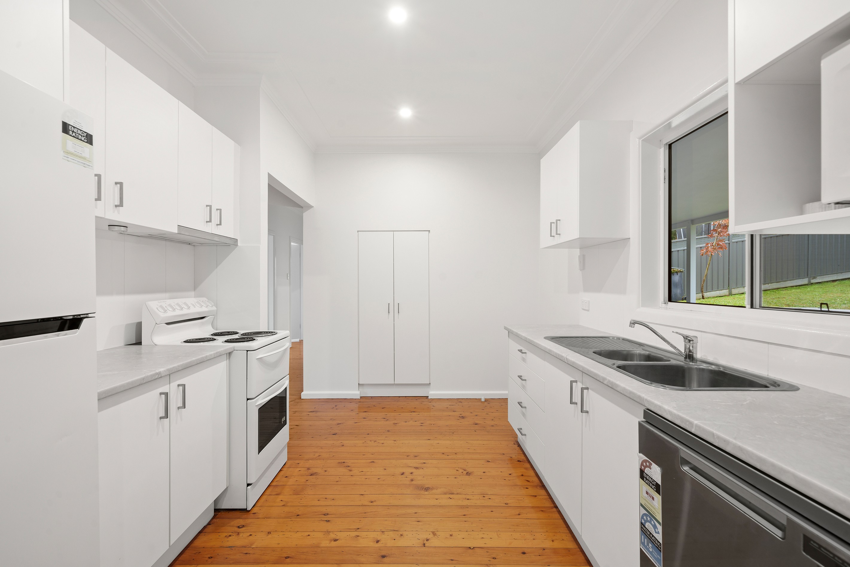 16 Sheppard Street, West Wollongong, NSW 2500