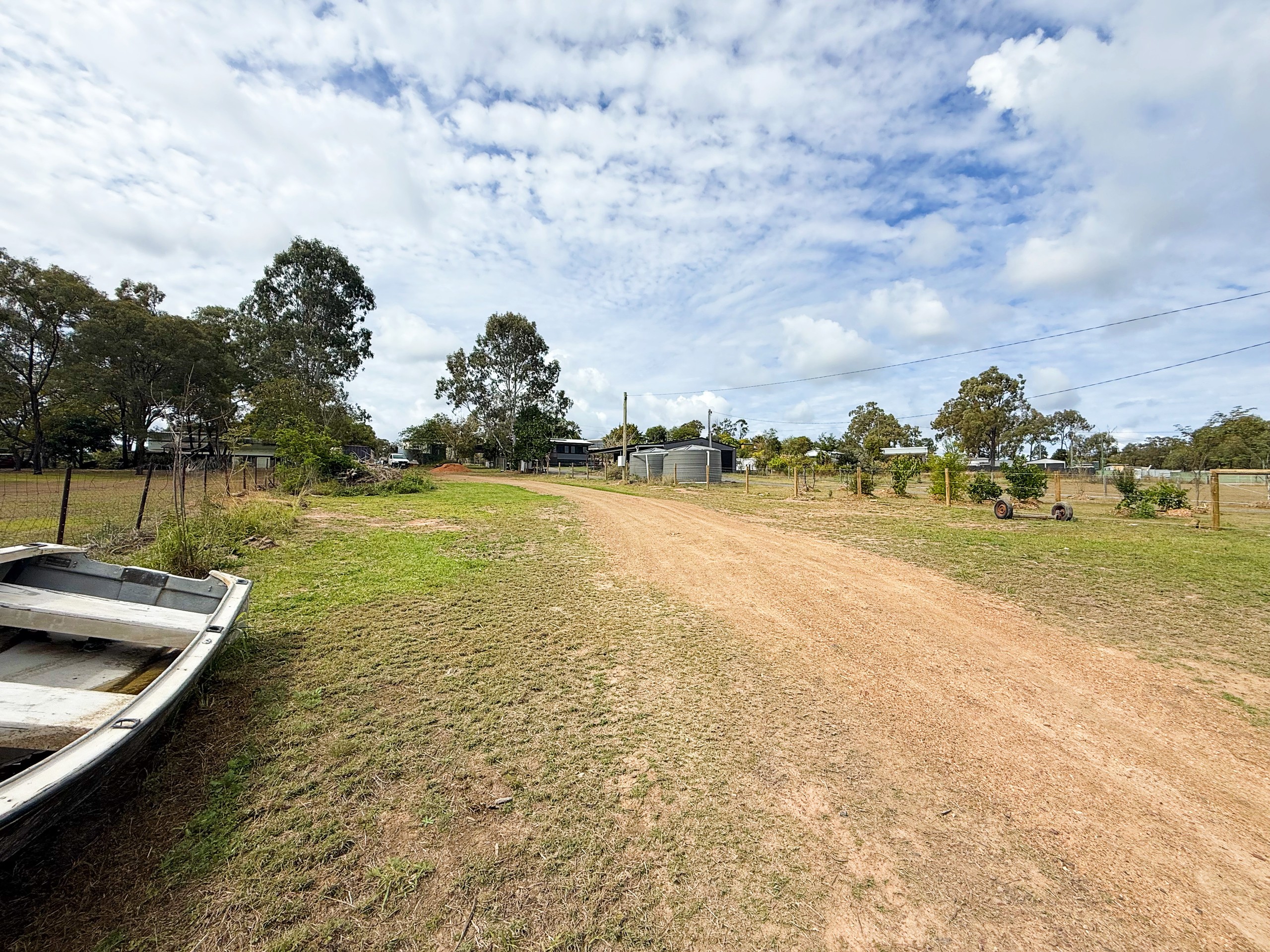 15 Queen Street, Dallarnil, QLD 4621