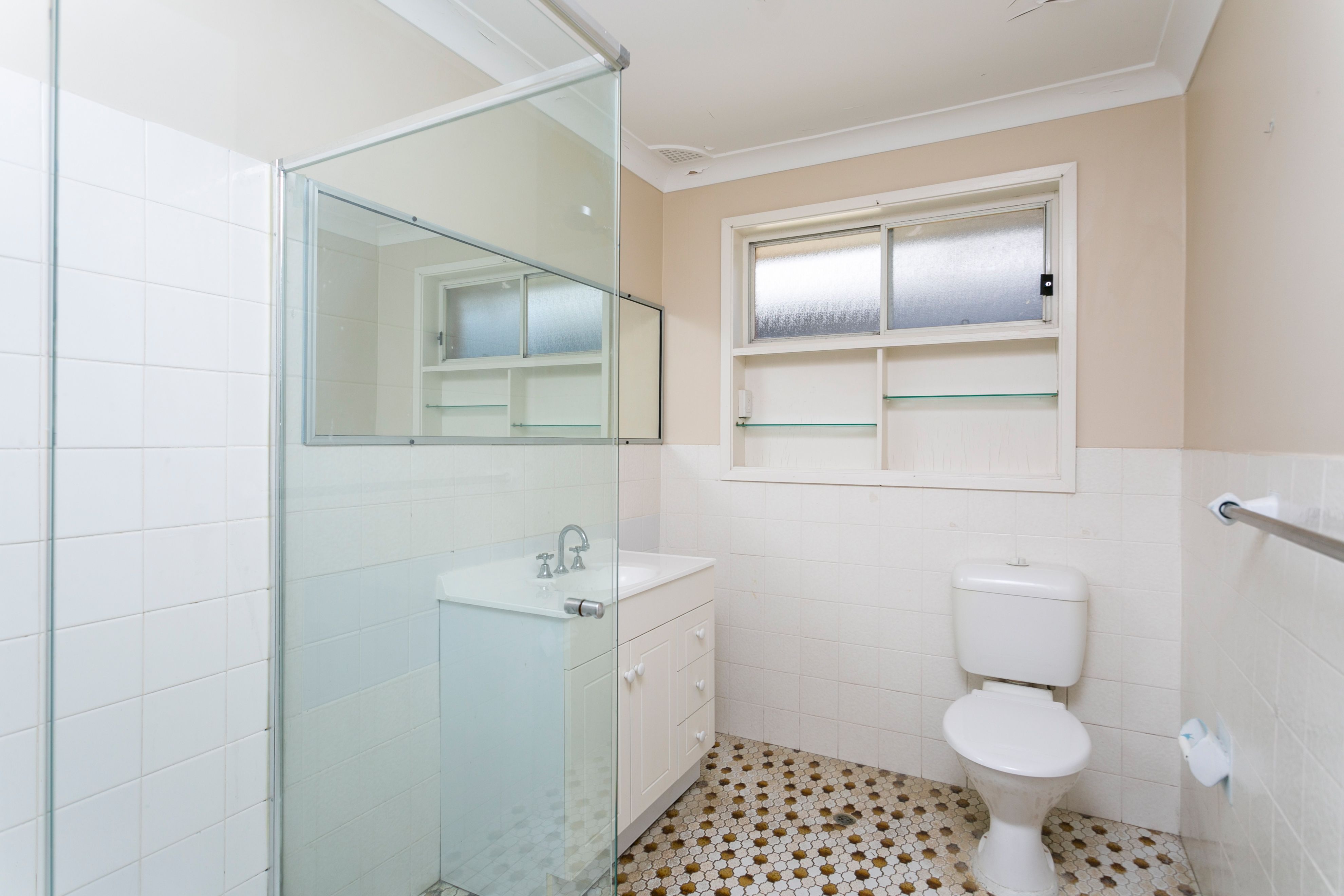 2/99 Deakin Street, Oak Flats, NSW 2529