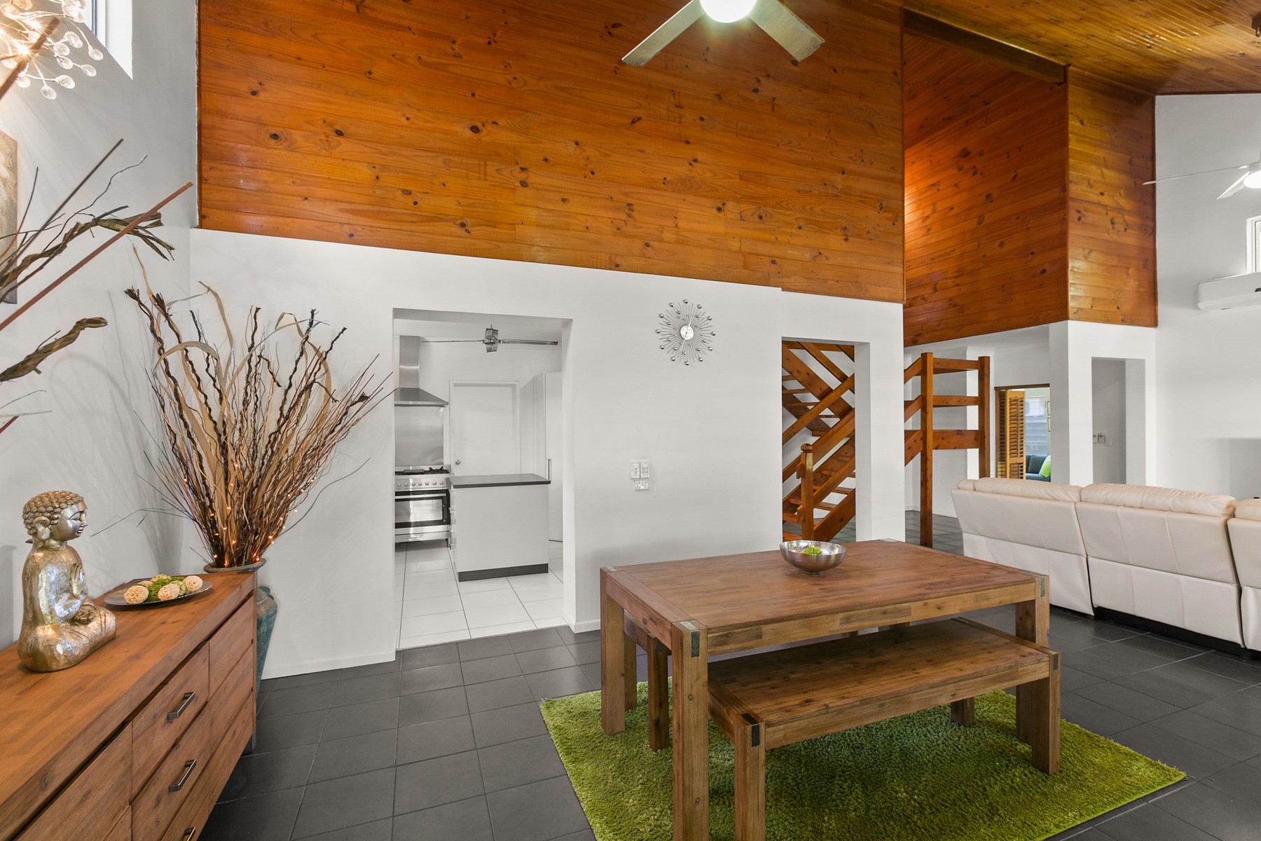 72 Wistaria Street, Holloways Beach, QLD 4878