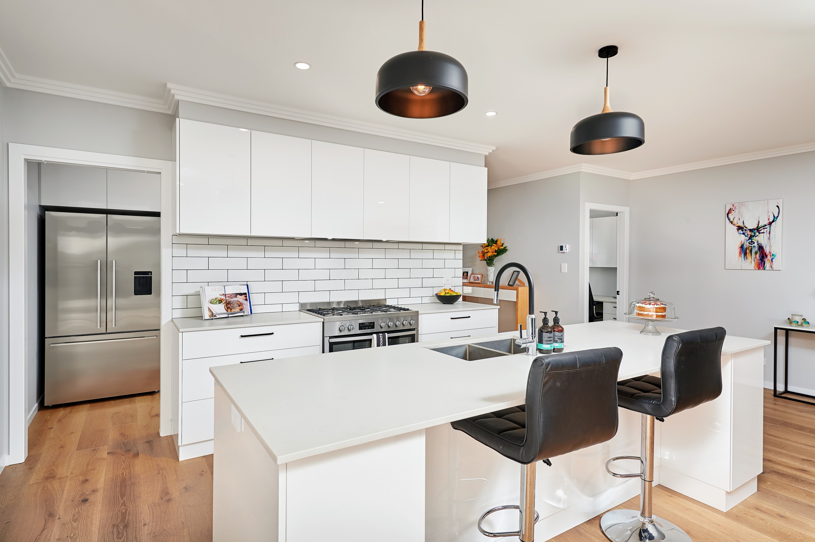 44 Paradise Drive, Gobbagombalin, NSW 2650