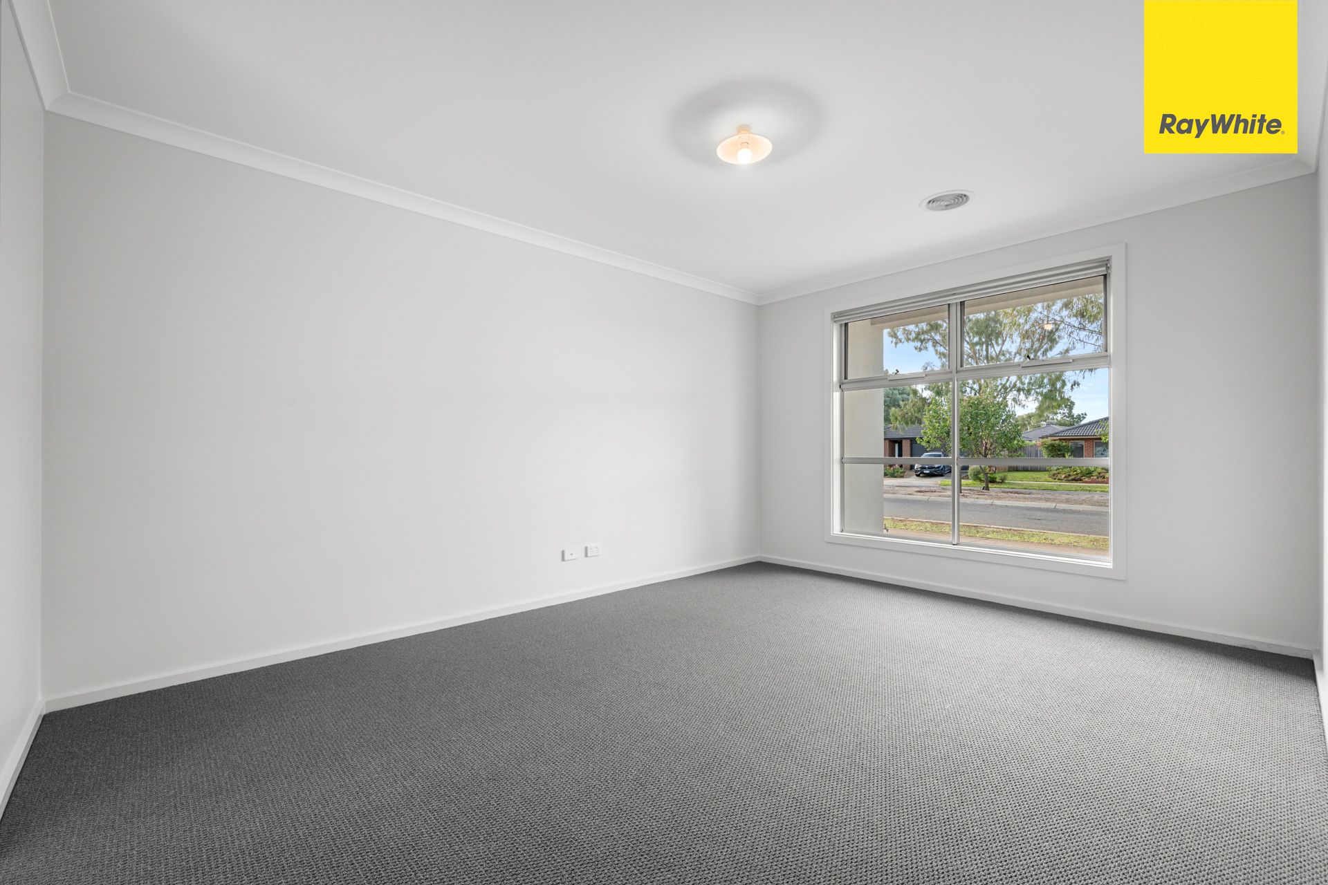 12 Turf Club Boulevard, Melton South, VIC 3338