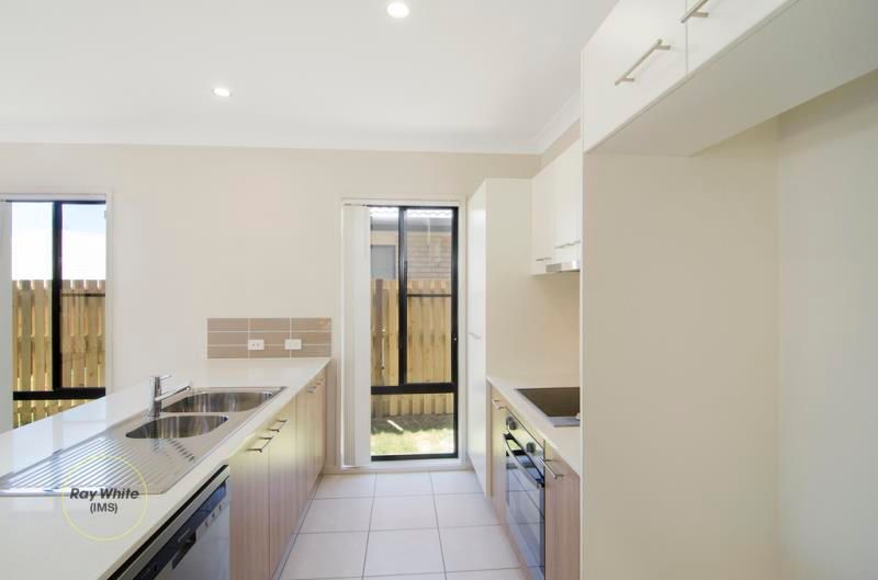 5 Vista Crescent, Pimpama, QLD 4209