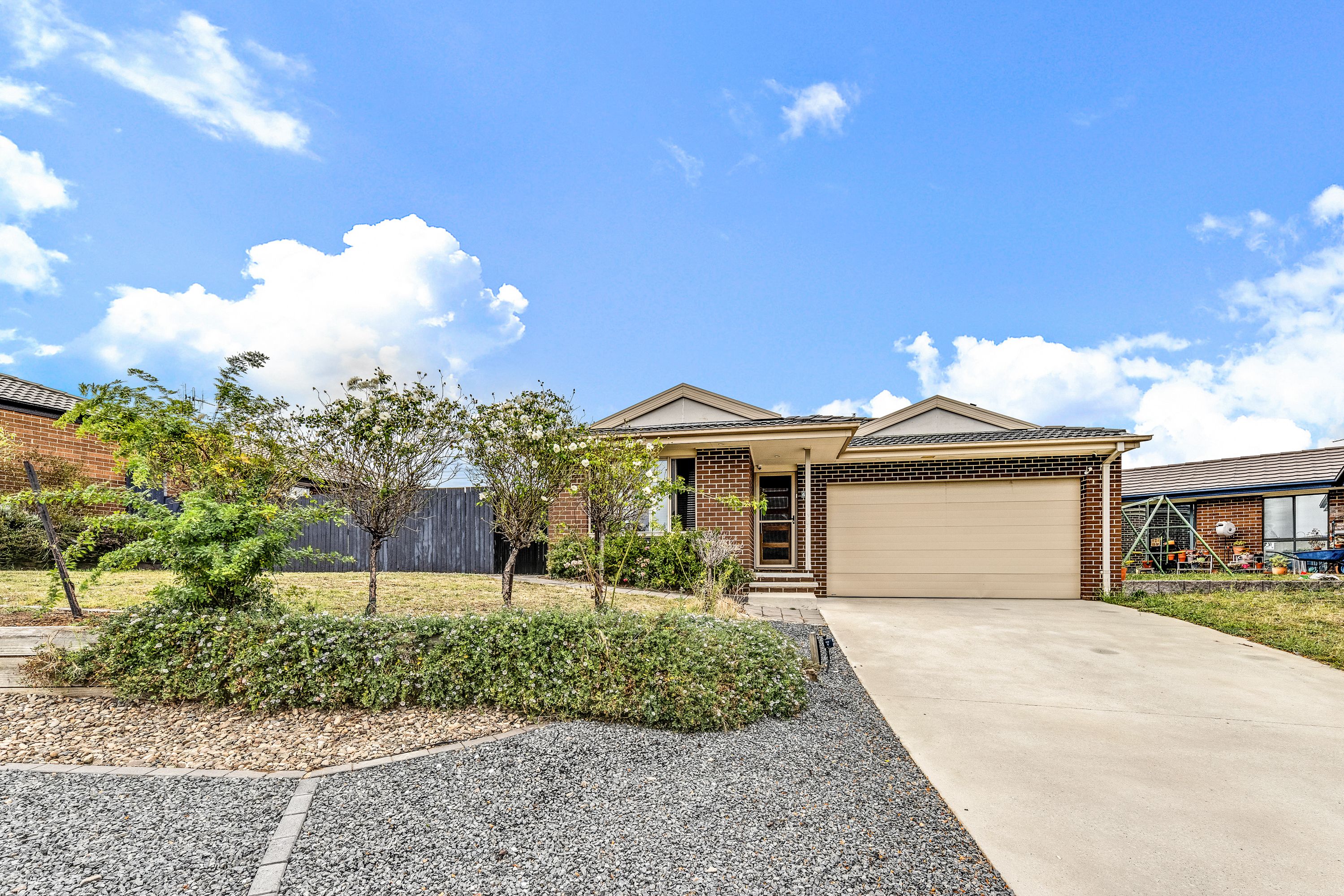 43 Wunderly Circuit, Macgregor, ACT 2615 Sold House Ray White Canberra