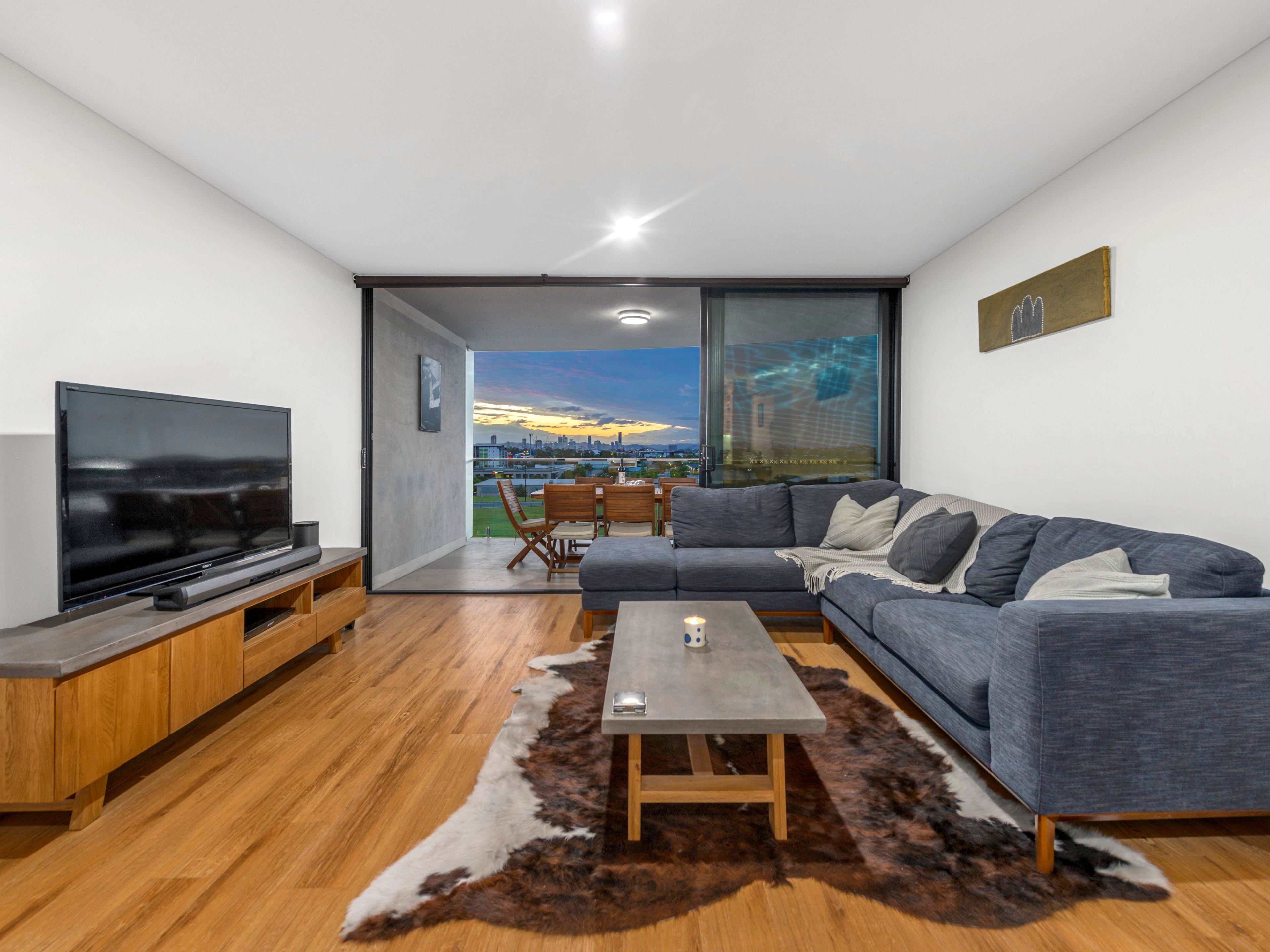 2204/1918 Creek Road, Cannon Hill, QLD 4170
