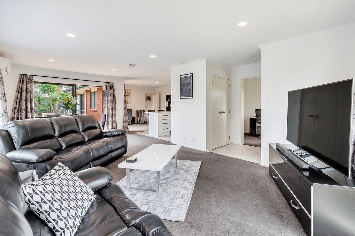 23 Croftview Road, Wattle Downs, Manukau City