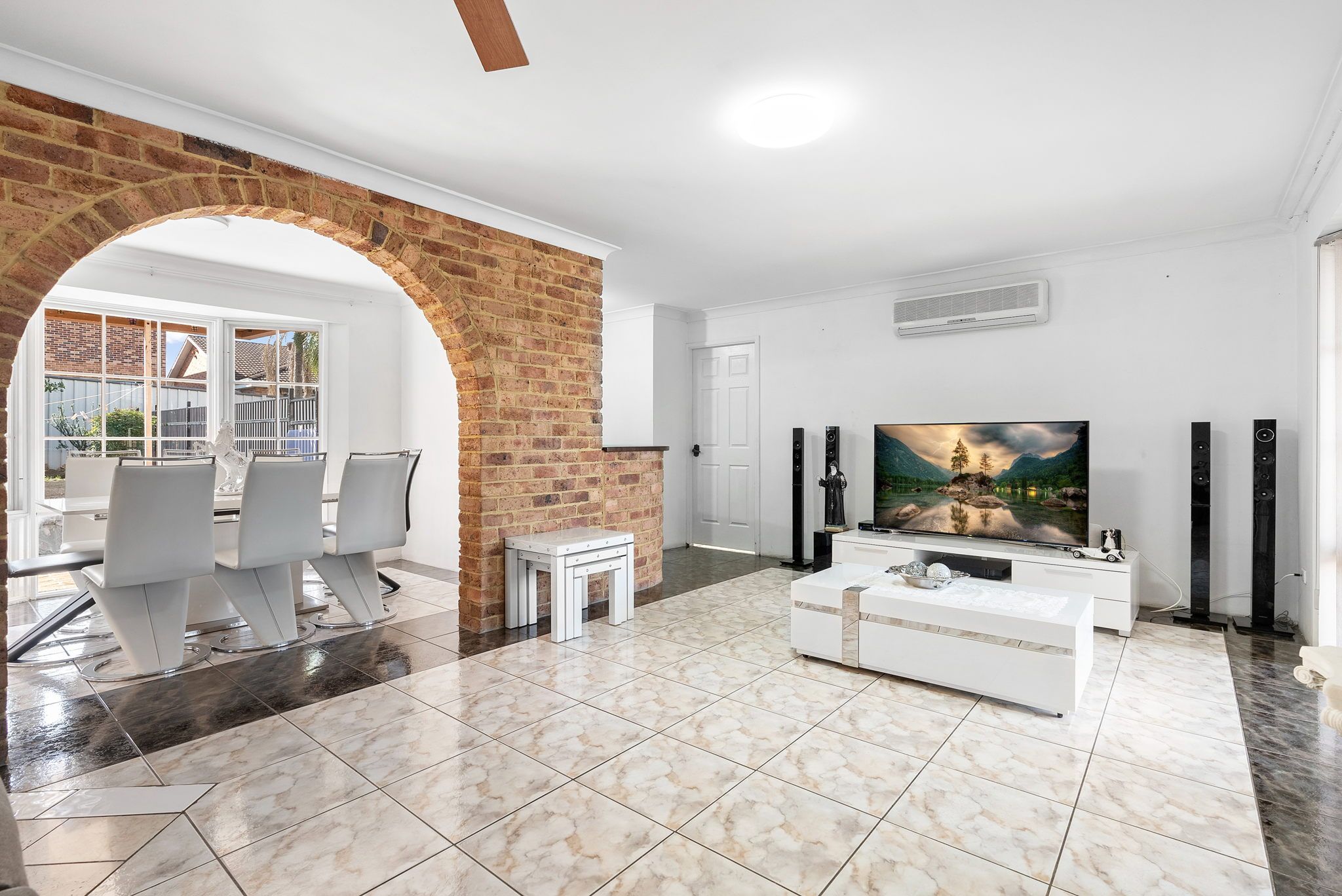 91 Quarry Road, Bossley Park, NSW 2176