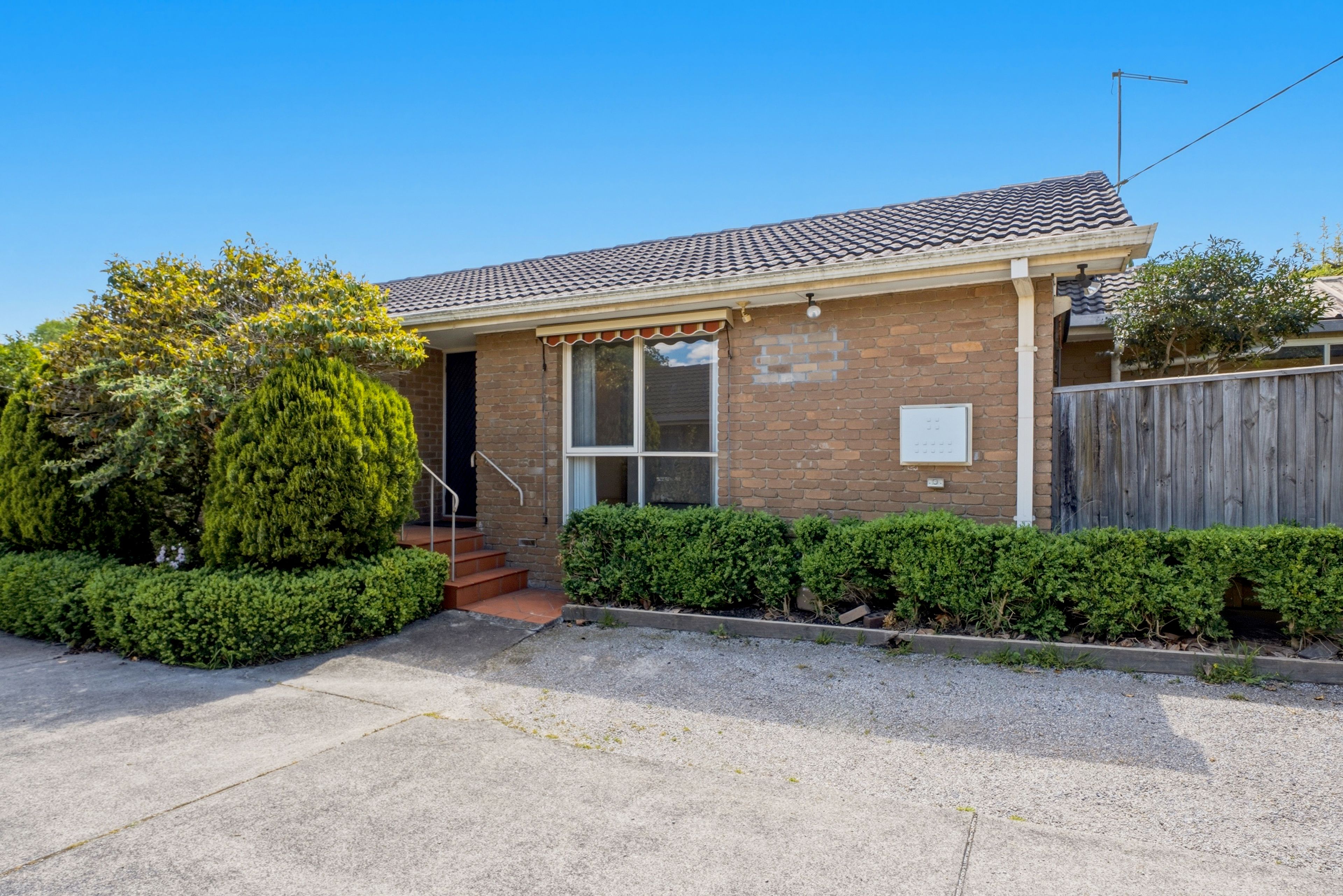 1/94 Heatherdale Road — photo from Ray White Ringwood