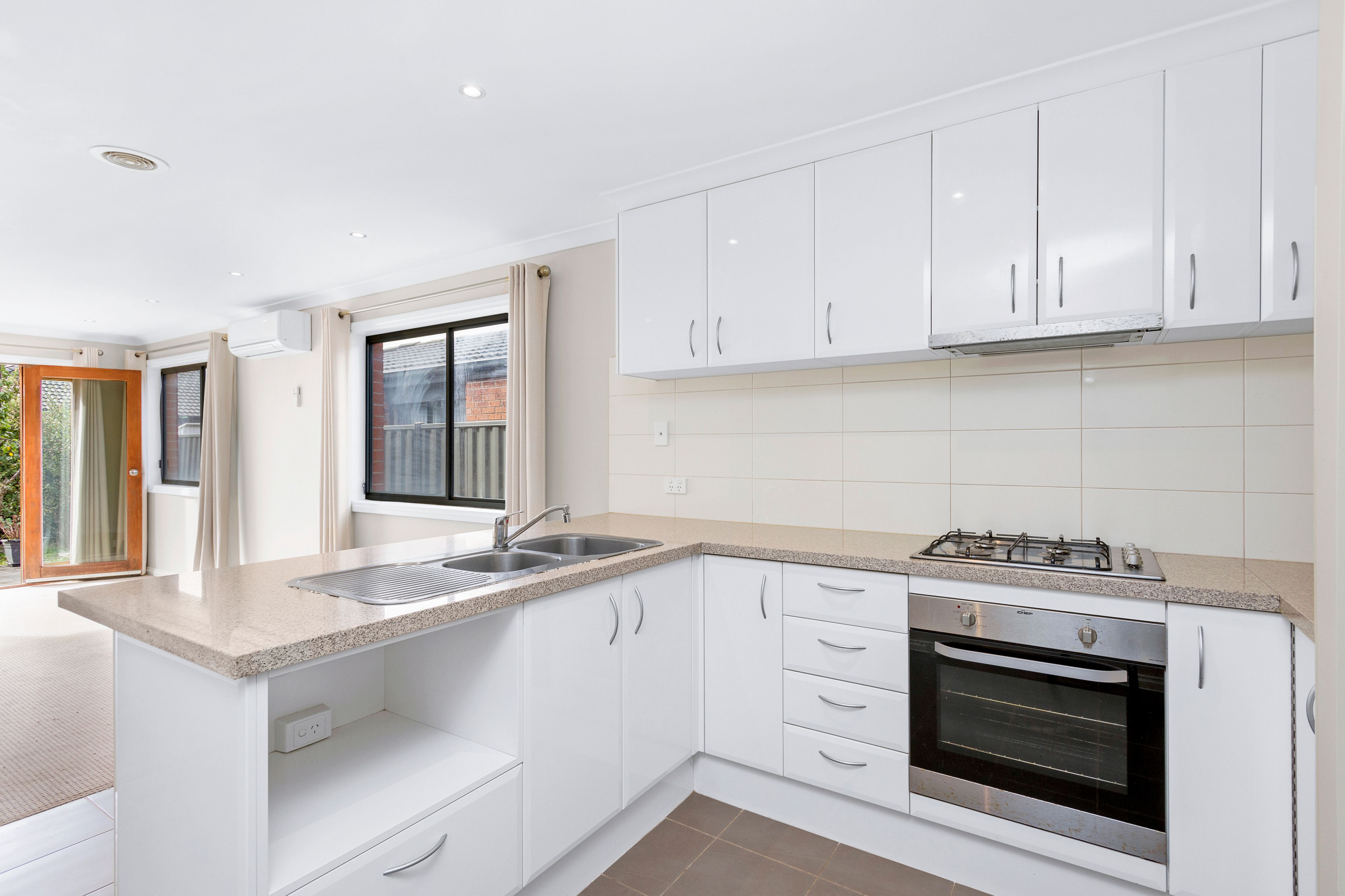 134 Eureka Drive, MANOR LAKES, VIC 3024
